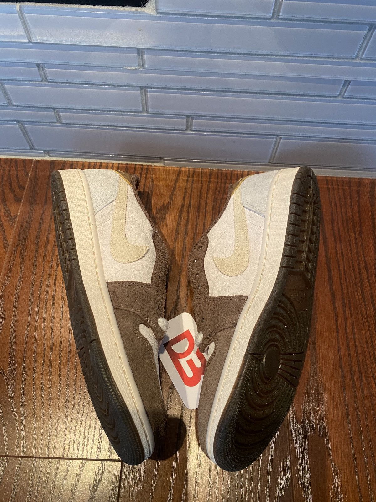 Jordan Brand Jordan 1 Low OG Year of Rabbit Size US 10 / EU 43 - 2 Thumbnail