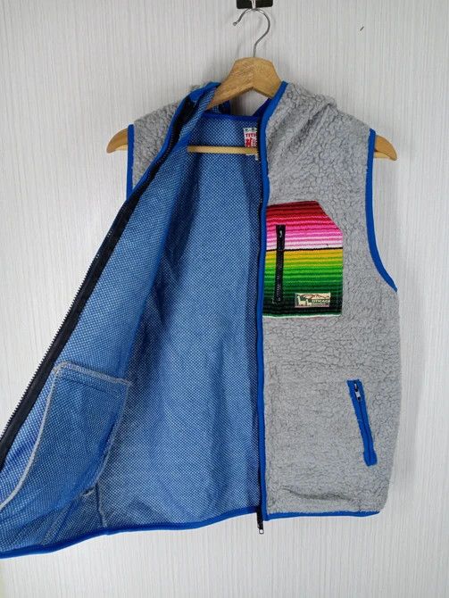 Japanese Brand Rare Vintage Titicaca Sleeveless Hoodie Zipper Fleece Vest Size US M / EU 48-50 / 2 - 6 Thumbnail