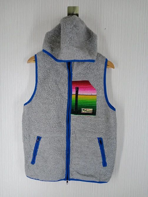 Japanese Brand Rare Vintage Titicaca Sleeveless Hoodie Zipper Fleece Vest Size US M / EU 48-50 / 2 - 1 Thumbnail