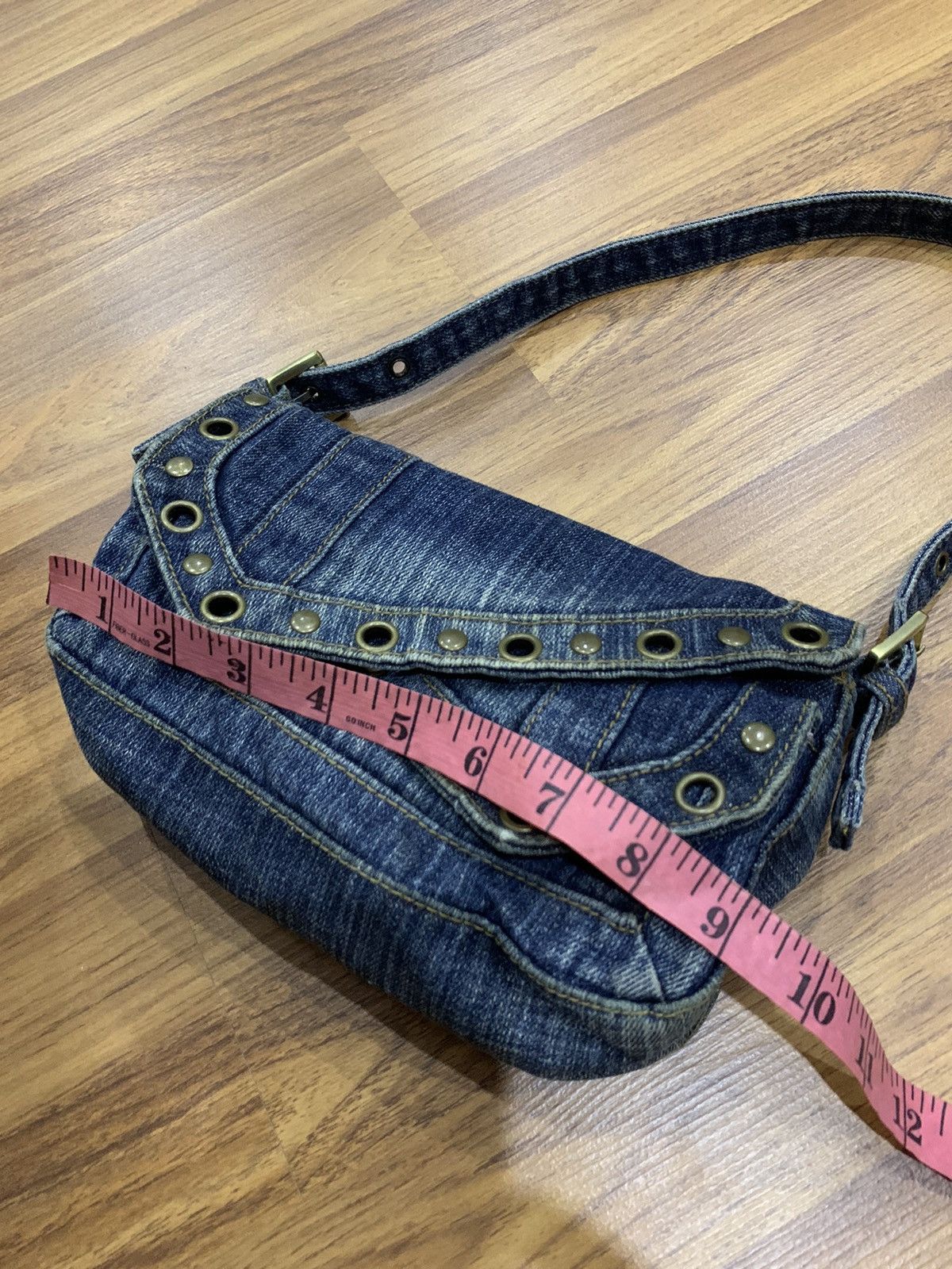 Handmade VINTAGE DENIM HANDMADE SADDLE STYLE HANDBAG Size ONE SIZE - 3 Thumbnail