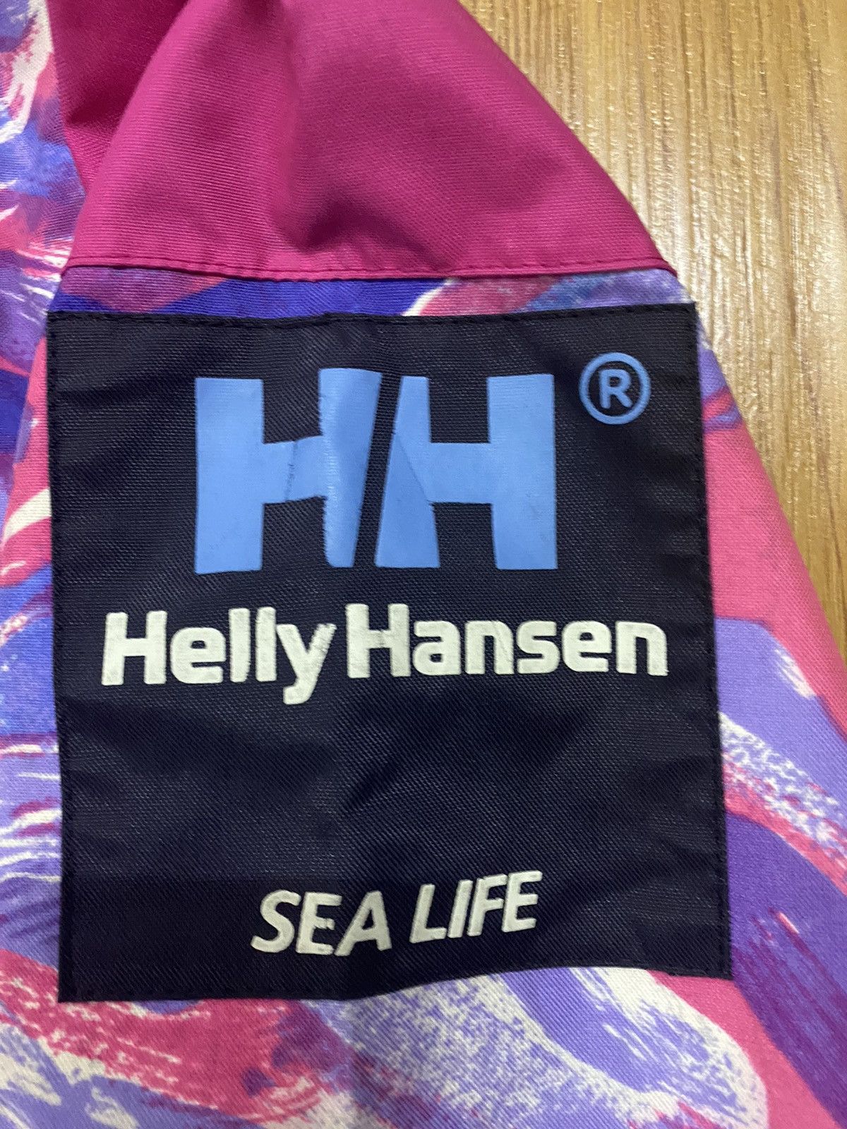 Helly Hansen × Vintage Vintage Helly hansen norway sea life camo jacket Size US L / EU 52-54 / 3 - 7 Thumbnail