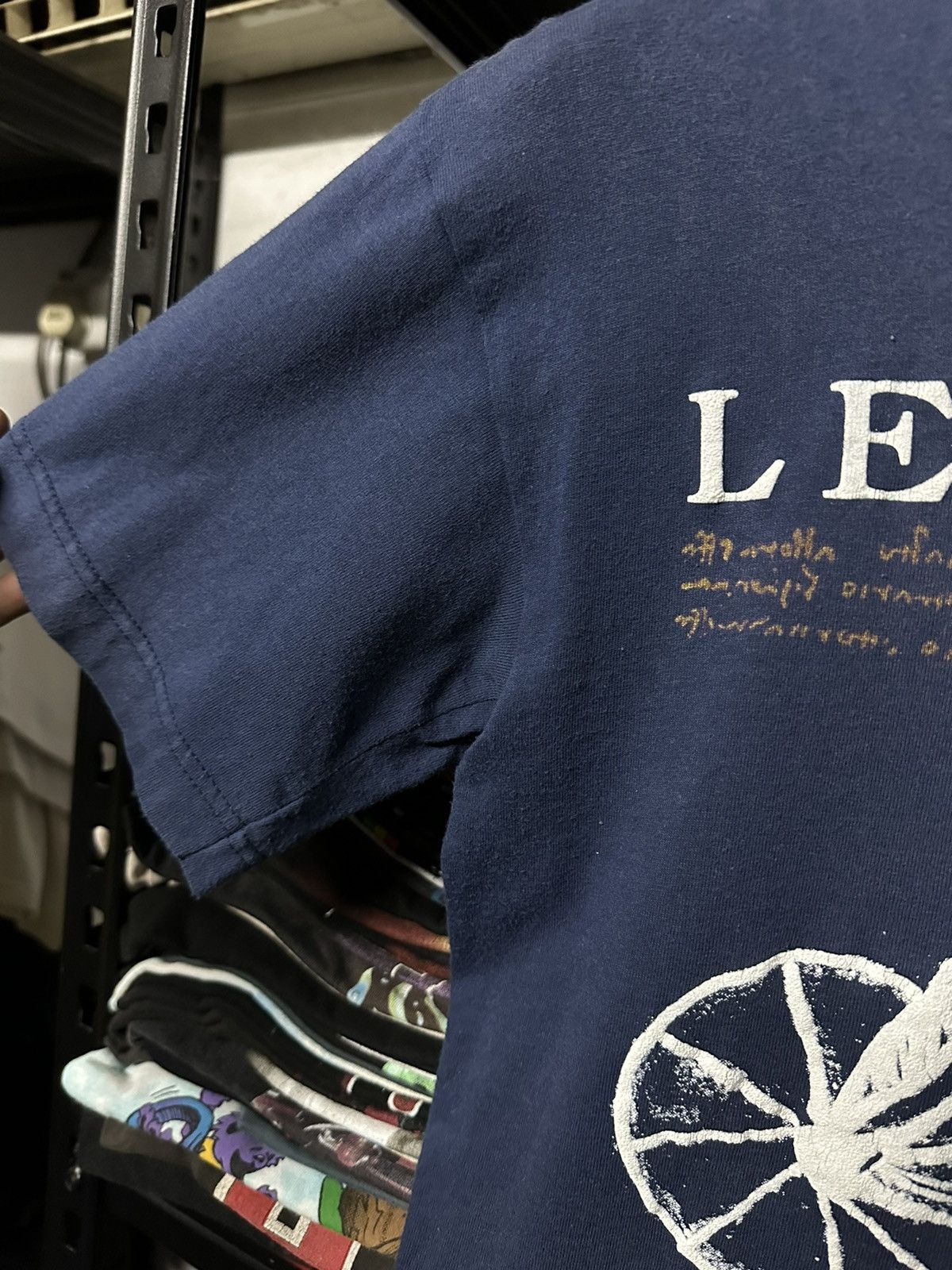 Vintage Vintage 90s Leonardo Da Vinci Art Faded Tee Size US S / EU 44-46 / 1 - 8 Thumbnail