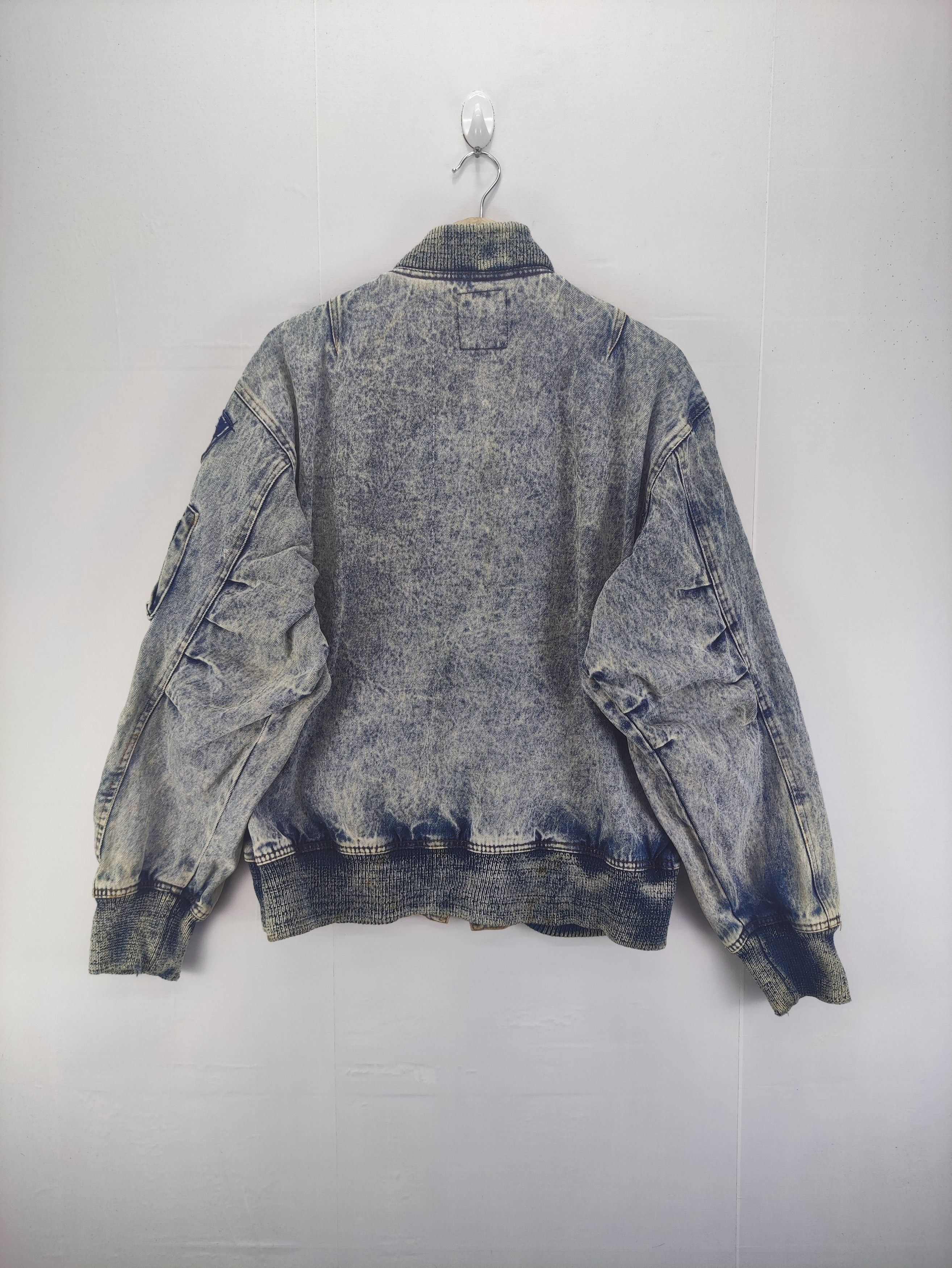 Japanese Brand Vintage Denim Bomber Jacket Acid Wash Zipper Size US XL / EU 56 / 4 - 12 Thumbnail