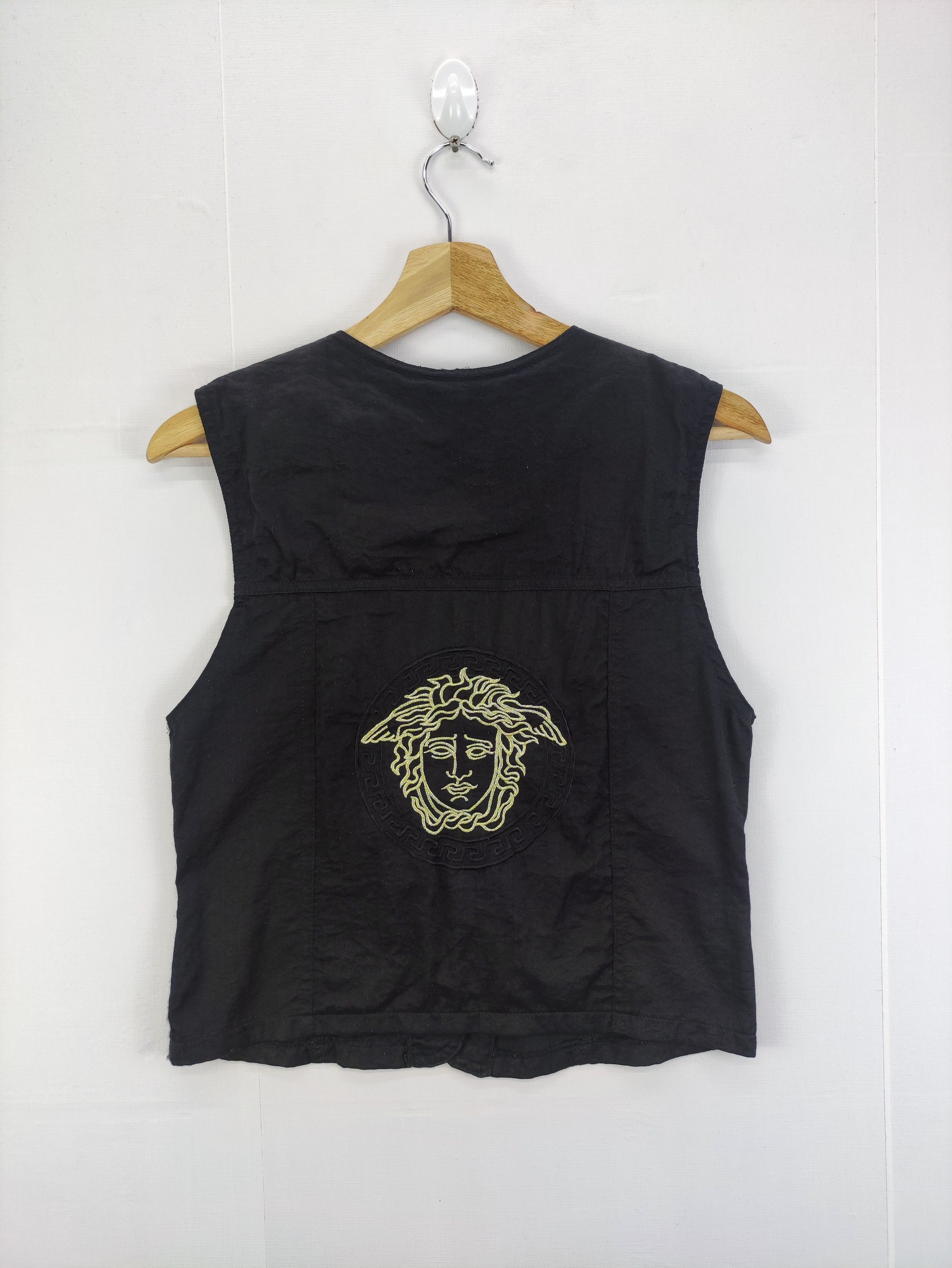 Versace Versace Embroidered Big Logo Vest Size US XS / EU 42 / 0 - 7 Thumbnail