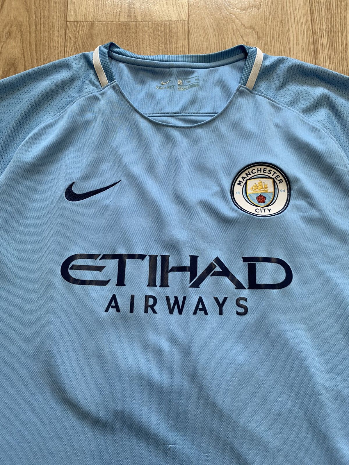 Nike 2016/17 Manchester City #33 G.Jesus Soccer Jersey Size US XXL / EU 58 / 5 - 7 Thumbnail