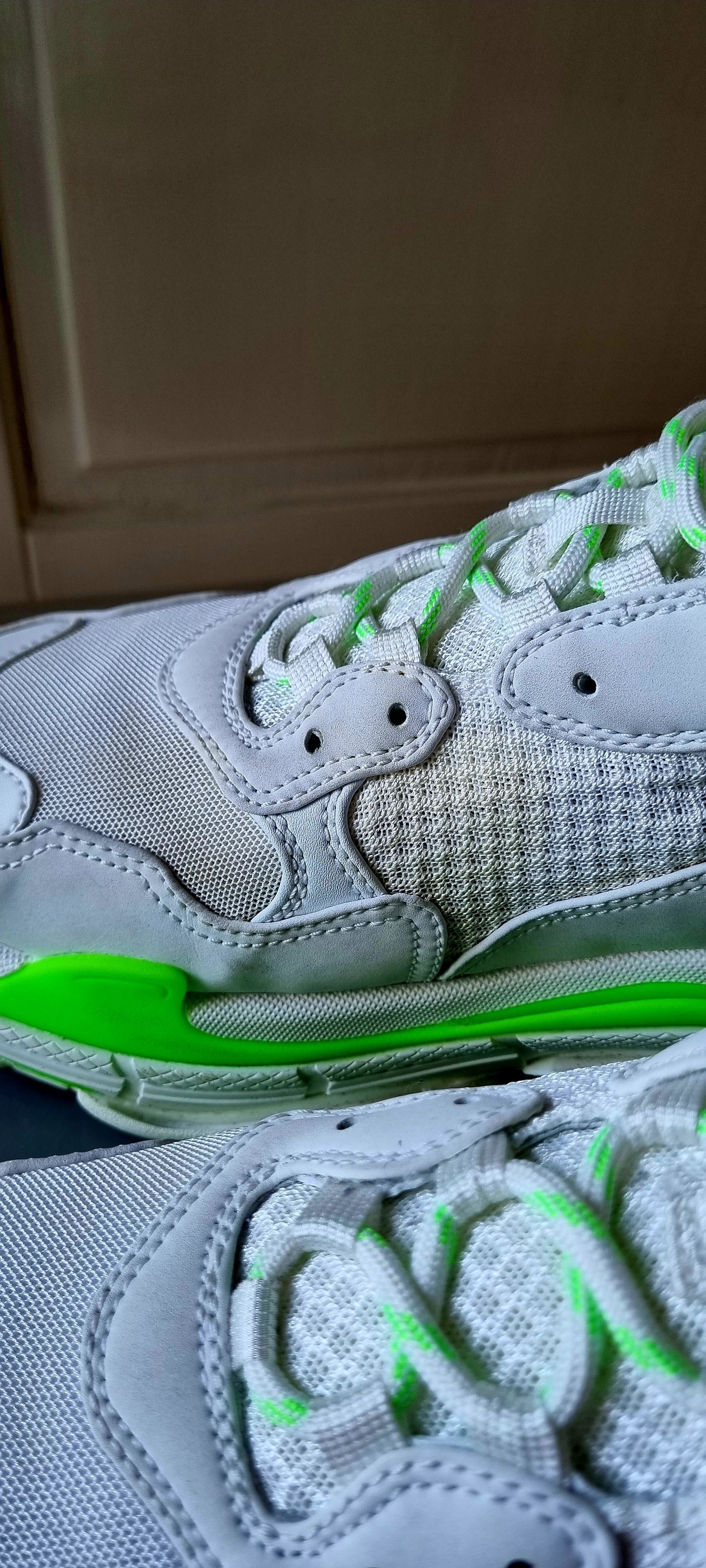 Balenciaga Triple S Neon Green Size US 11 / EU 44 - 4 Thumbnail