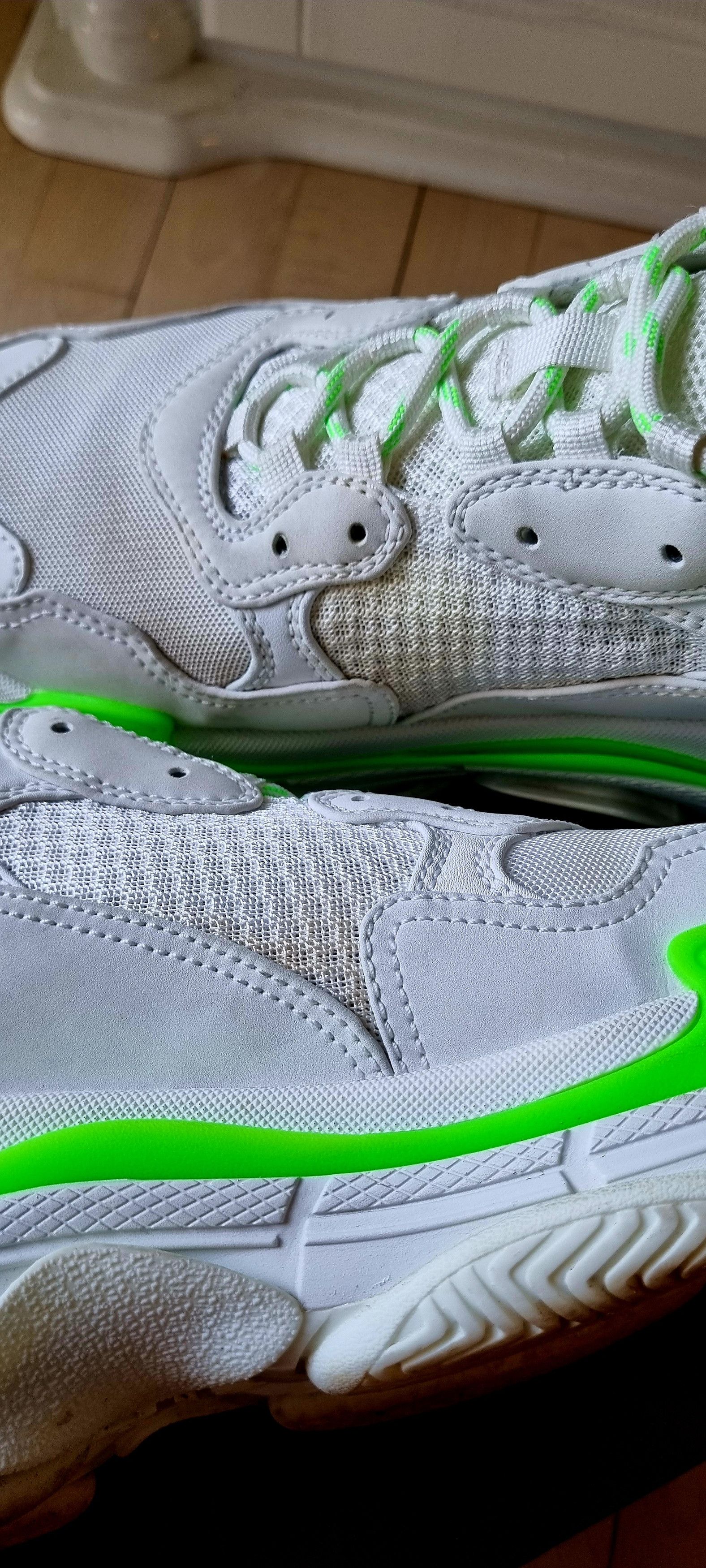 Balenciaga Triple S Neon Green Size US 11 / EU 44 - 5 Thumbnail
