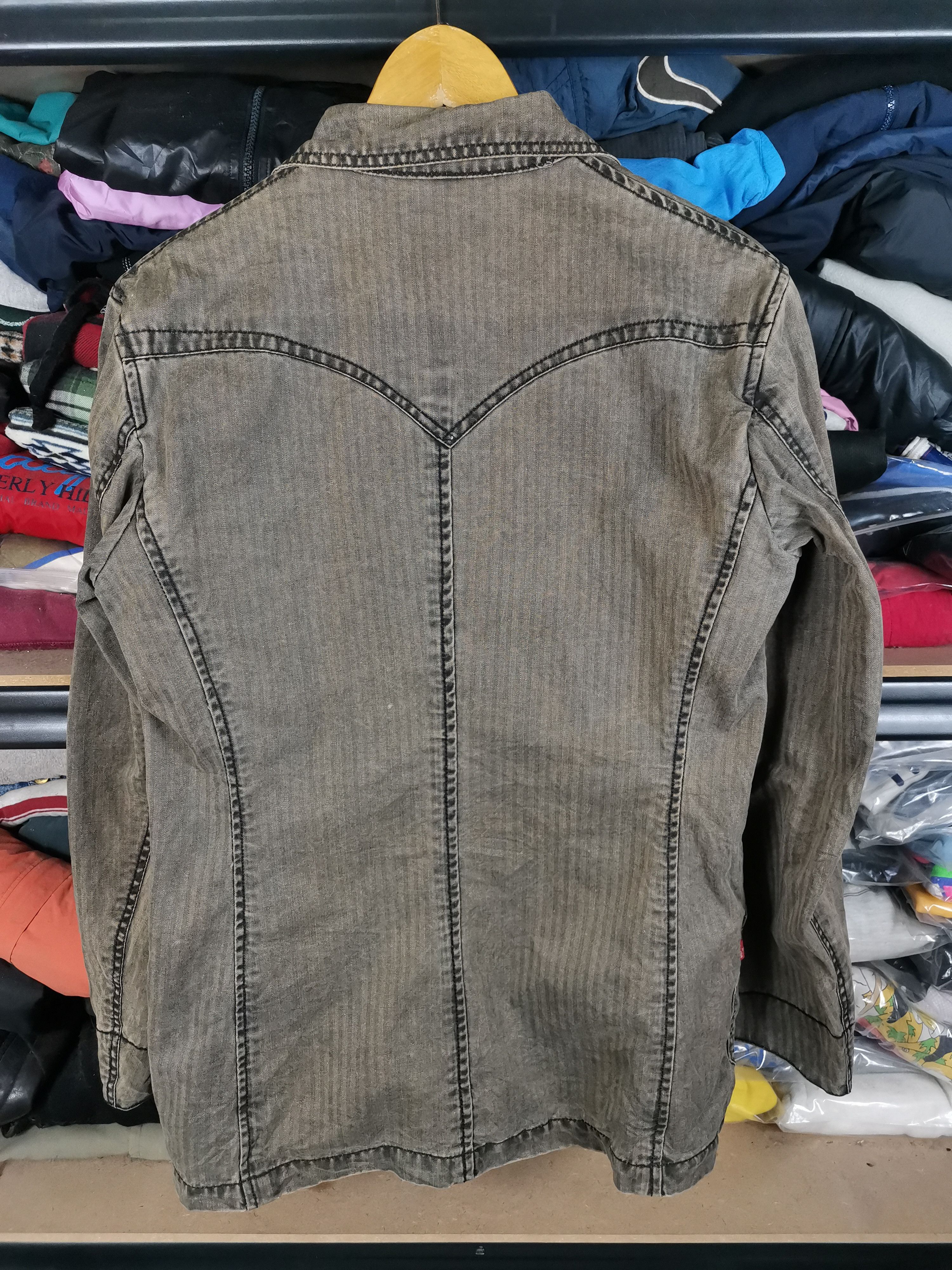 Levi's Vintage Levis Faded Black Denim Jacket Size L / US 10 / IT 46 - 3 Thumbnail