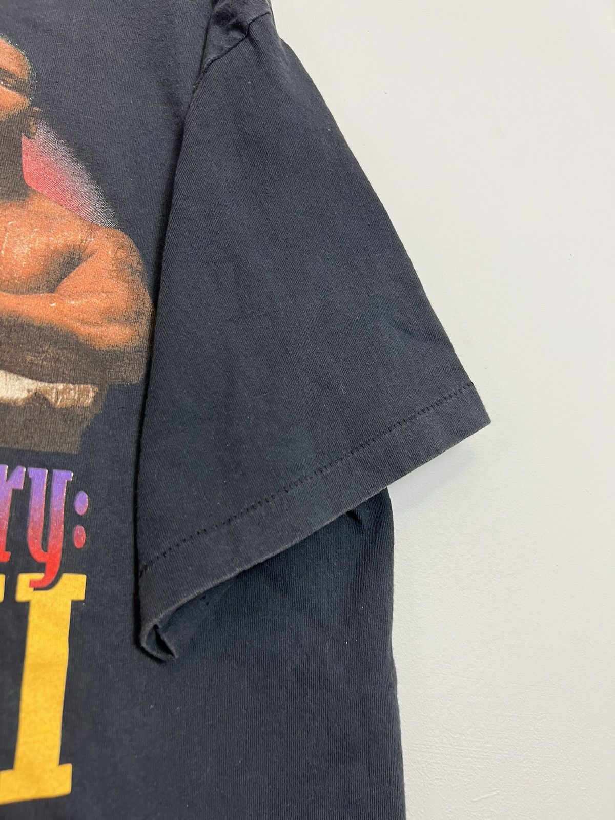 Band Tees Vintage 1997 TYSON VS HOLYFIELD BITE FIGHT BOXING MATCH TEE Size US XL / EU 56 / 4 - 5 Thumbnail