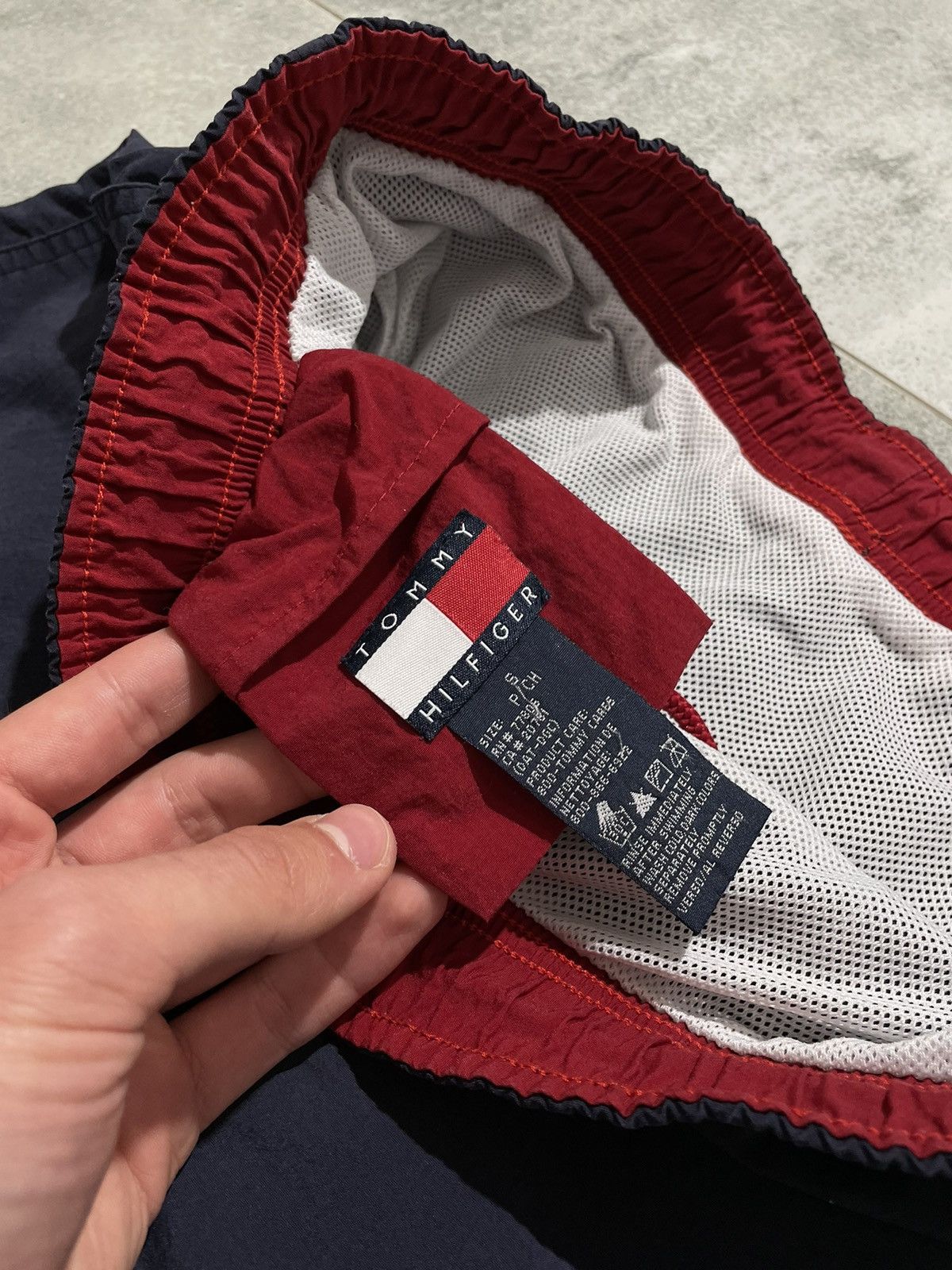 Tommy Hilfiger × Vintage Vintage Tommy Hilfiger shorts Size US 30 / EU 46 - 7 Thumbnail