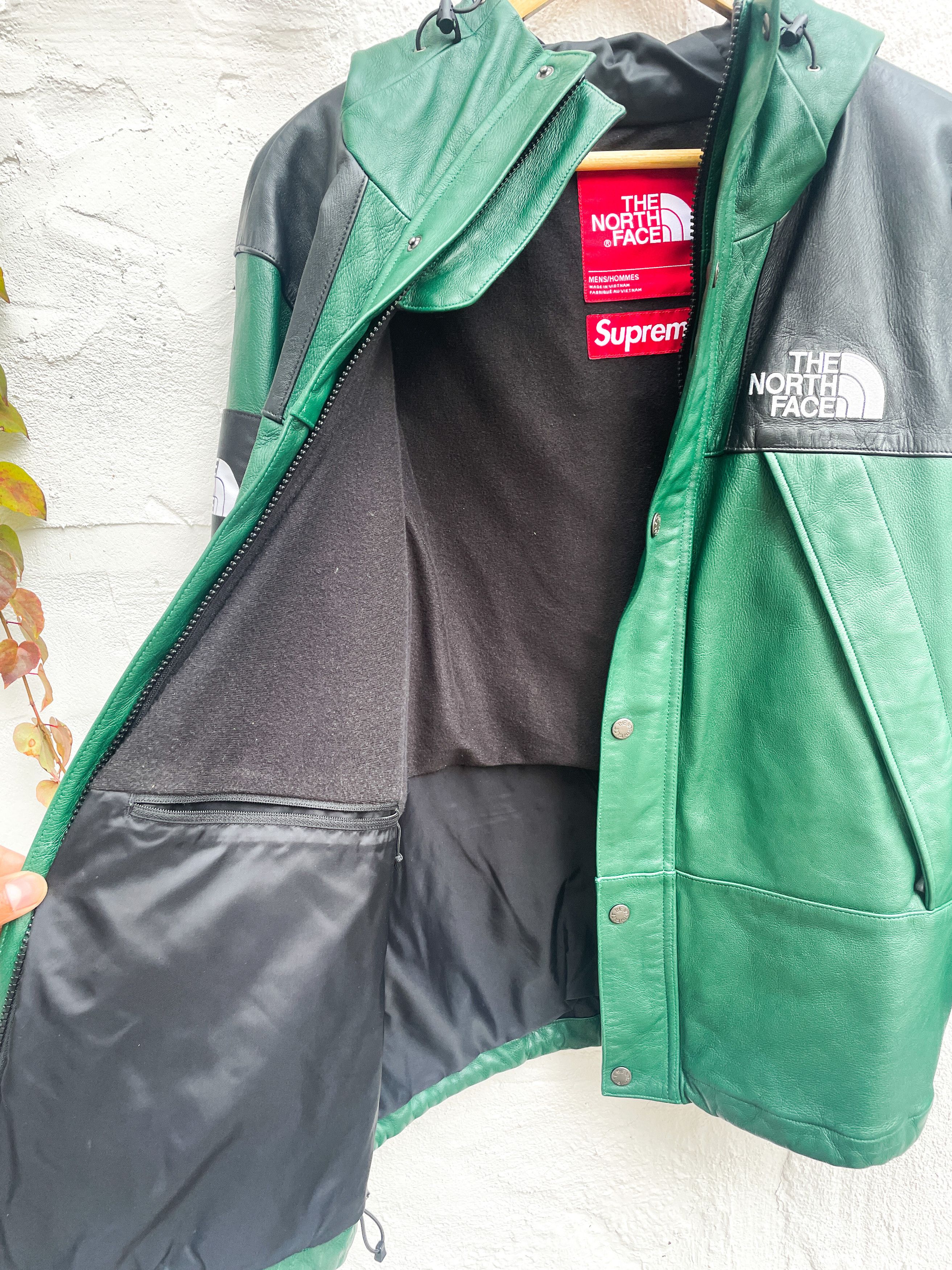 Supreme × The North Face Supreme X TNF Green Leather Mountain Jacket Size US M / EU 48-50 / 2 - 4 Thumbnail