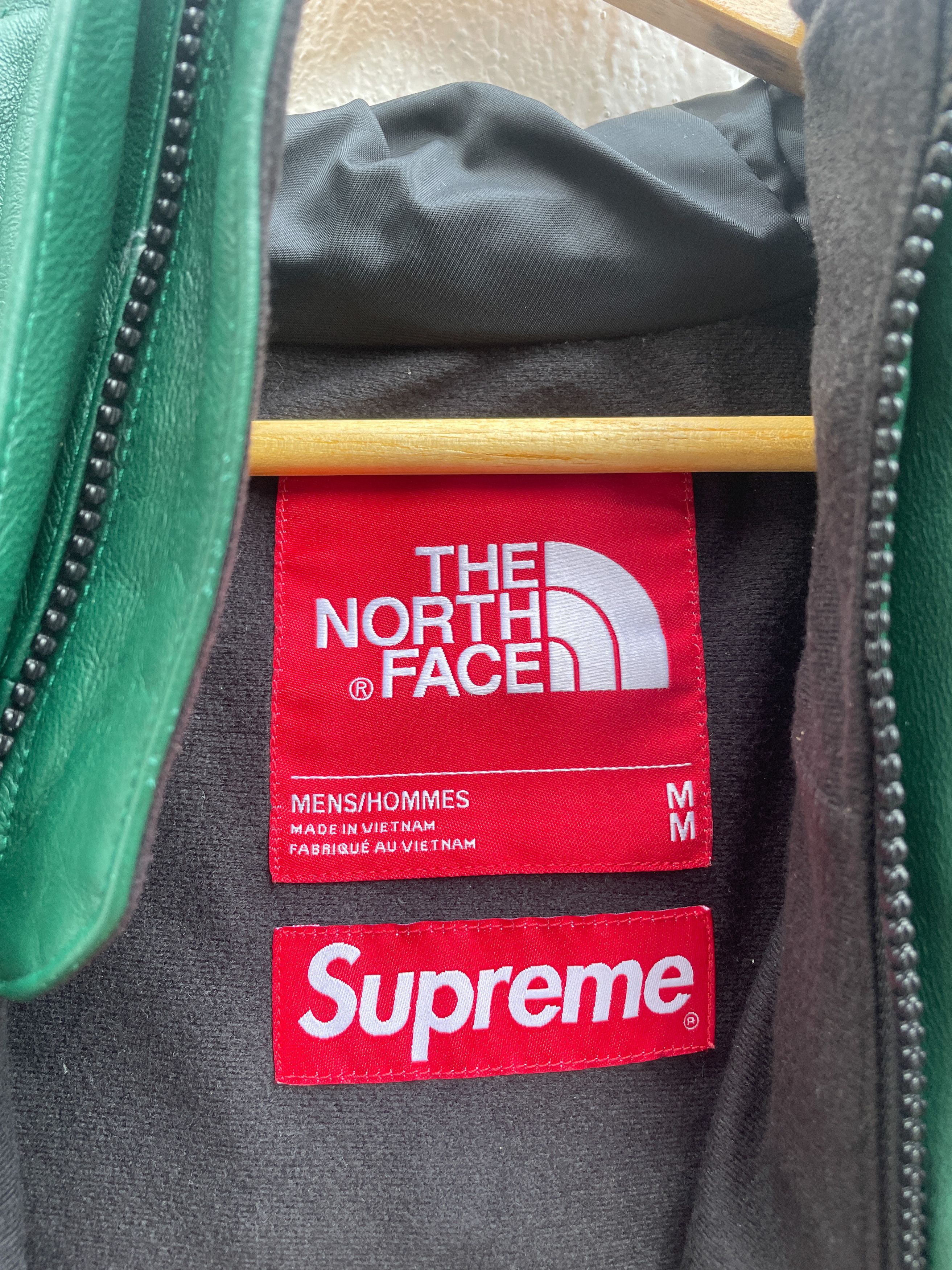 Supreme × The North Face Supreme X TNF Green Leather Mountain Jacket Size US M / EU 48-50 / 2 - 5 Thumbnail