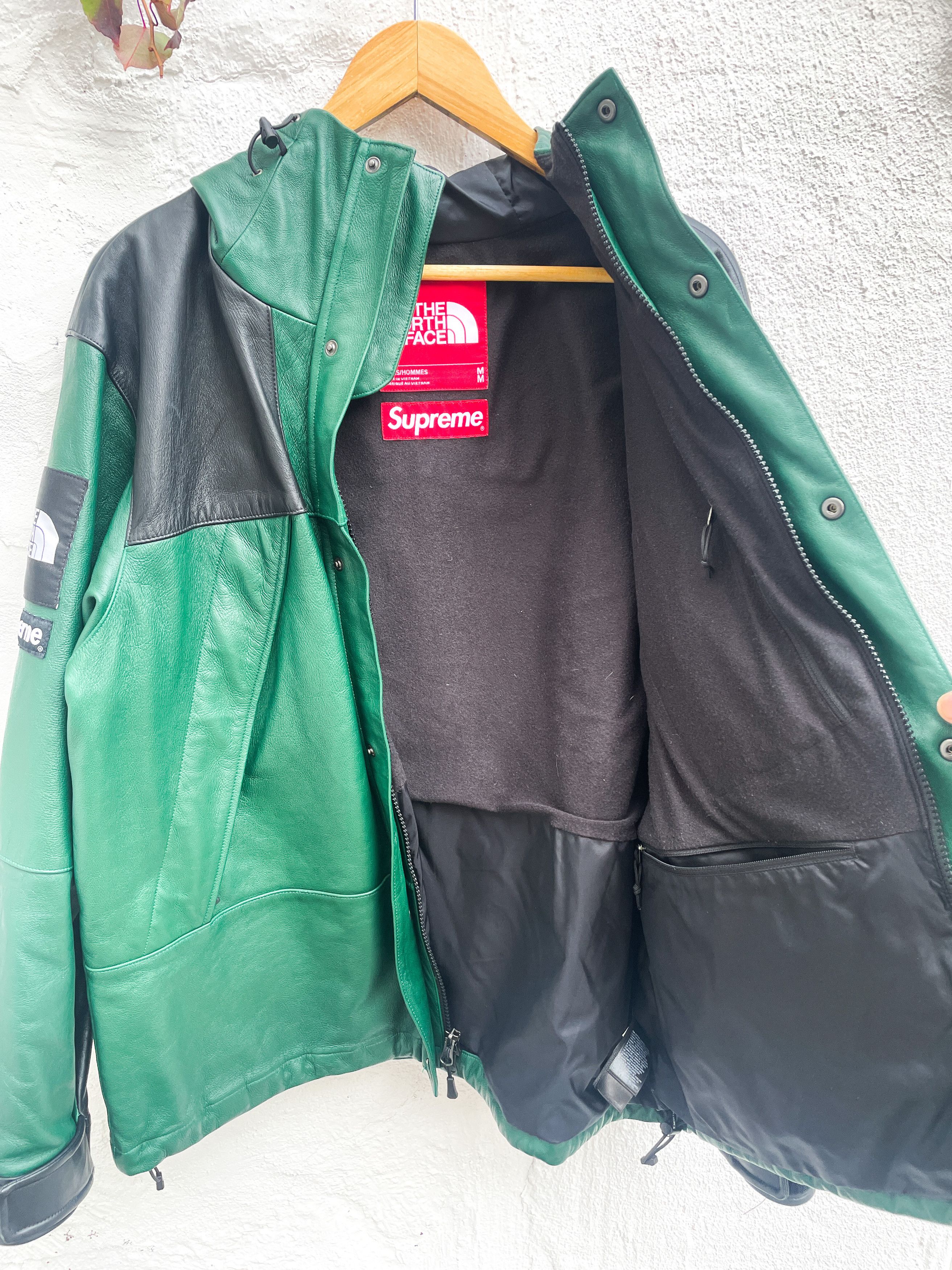 Supreme × The North Face Supreme X TNF Green Leather Mountain Jacket Size US M / EU 48-50 / 2 - 3 Thumbnail