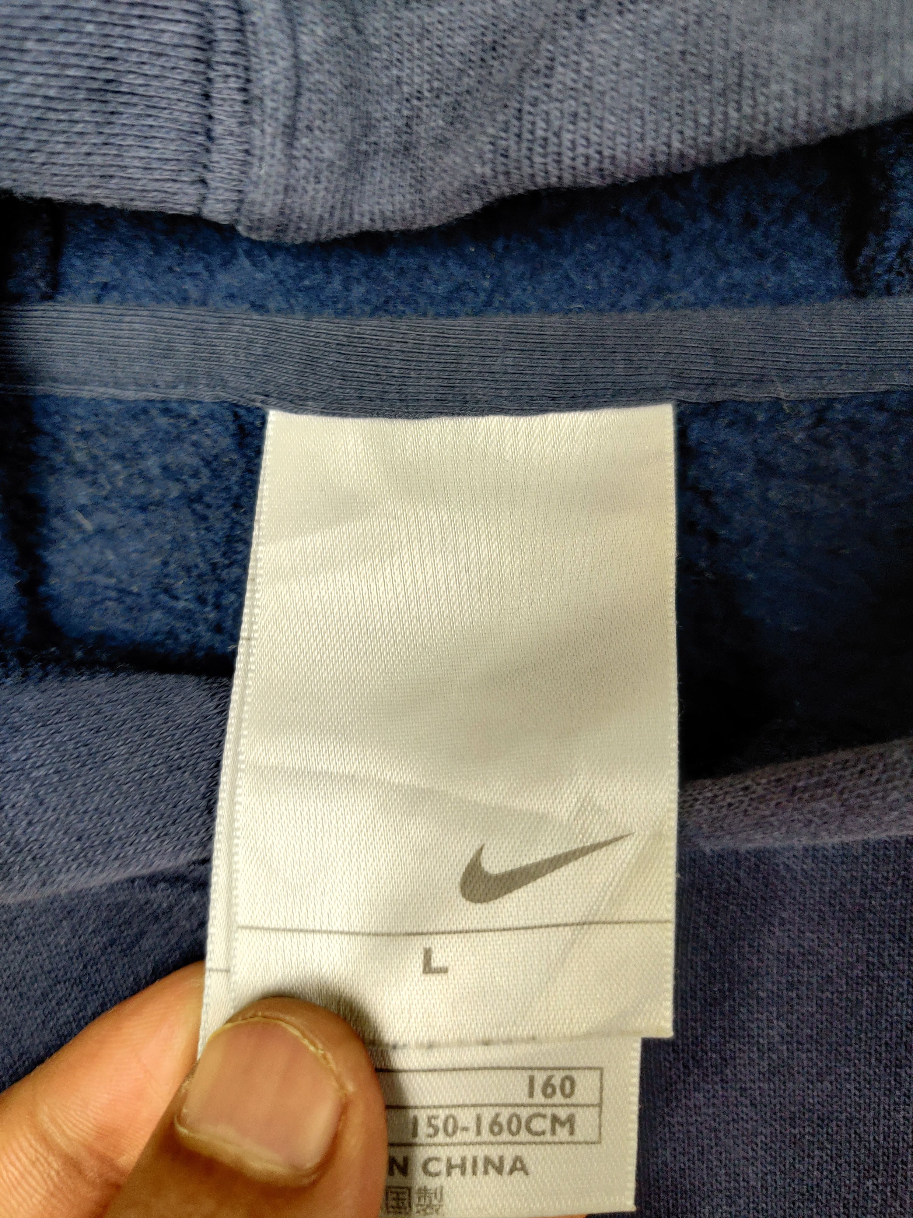 Nike Vintage Nike Air Big Logo Pullover Hoodie Size US L / EU 52-54 / 3 - 7 Thumbnail