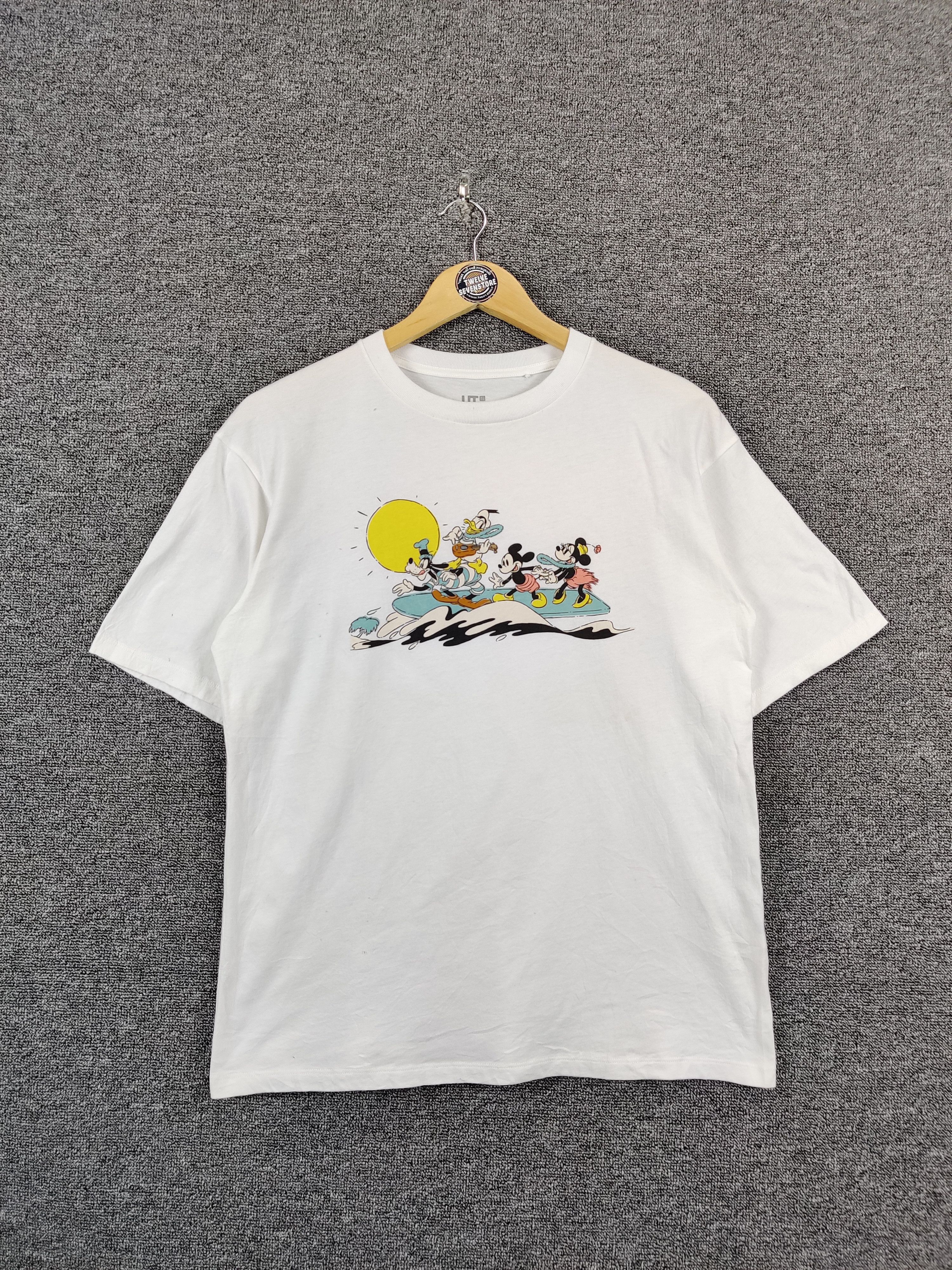 Disney Vintage Disney X Uniqlo Mickey Mouse Tee Tshirt Size US M / EU 48-50 / 2 - 1 Thumbnail