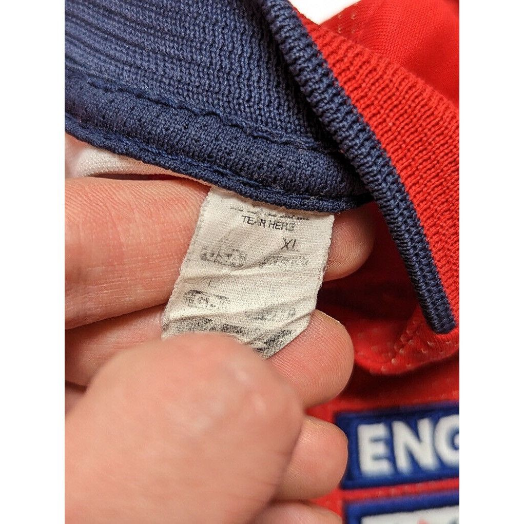 Umbro Rare John Terry #5 England 2004-2006 Umbro Red Shirt Size XL Size US XL / EU 56 / 4 - 10 Thumbnail