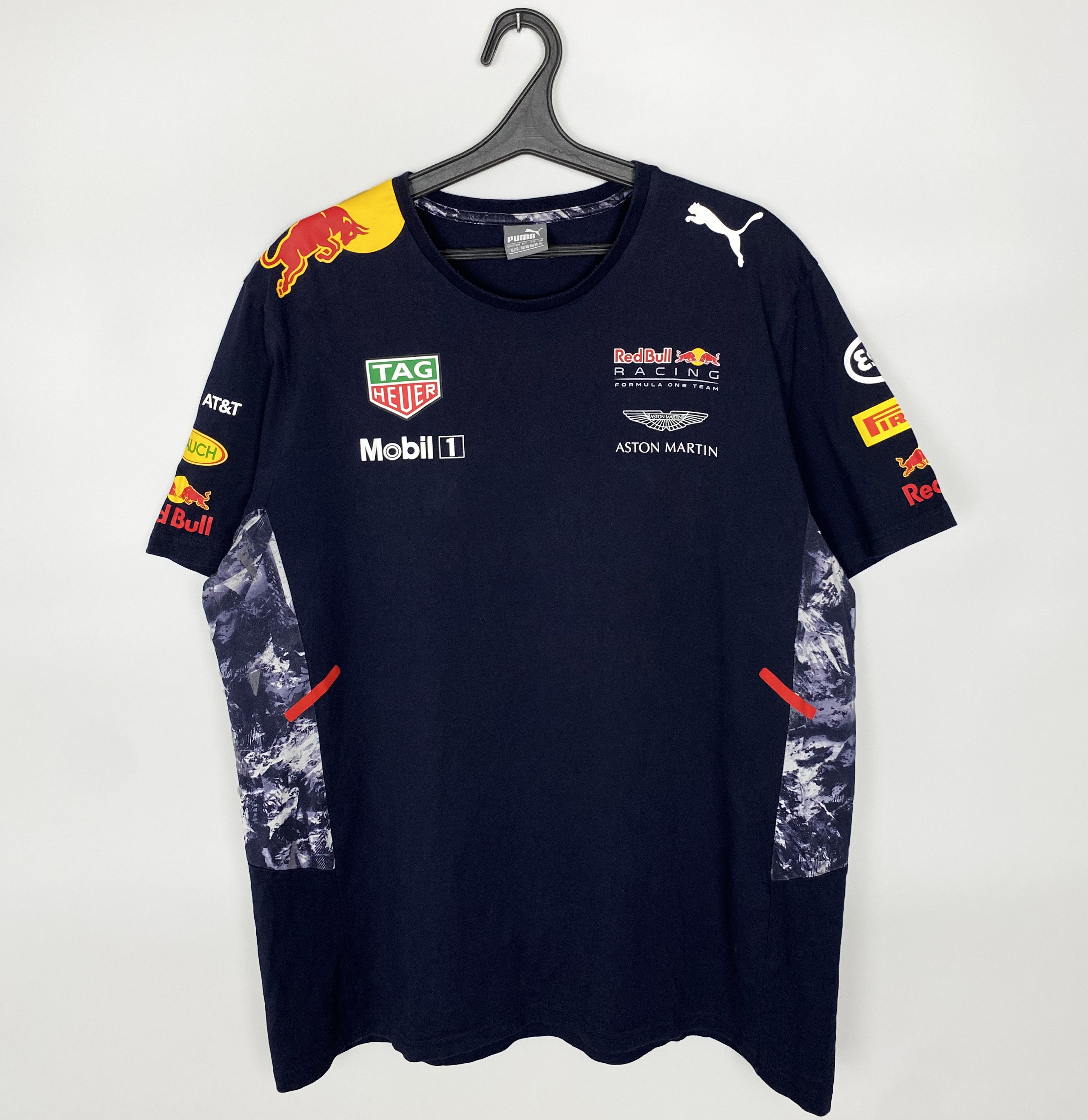 Formula 1 Vintage Red Bull Racing F1 Formula 1 Team x Aston Martin Size US XL / EU 56 / 4 - 2 Thumbnail