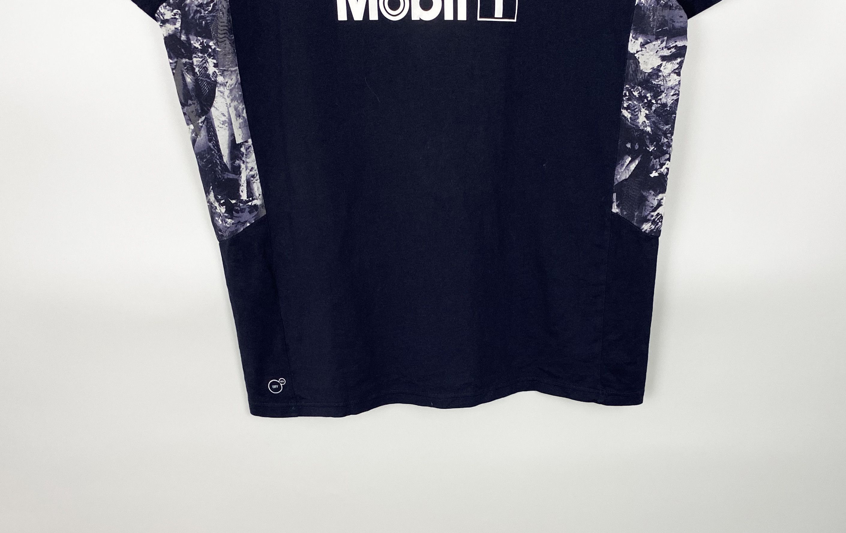 Formula 1 Vintage Red Bull Racing F1 Formula 1 Team x Aston Martin Size US XL / EU 56 / 4 - 6 Thumbnail