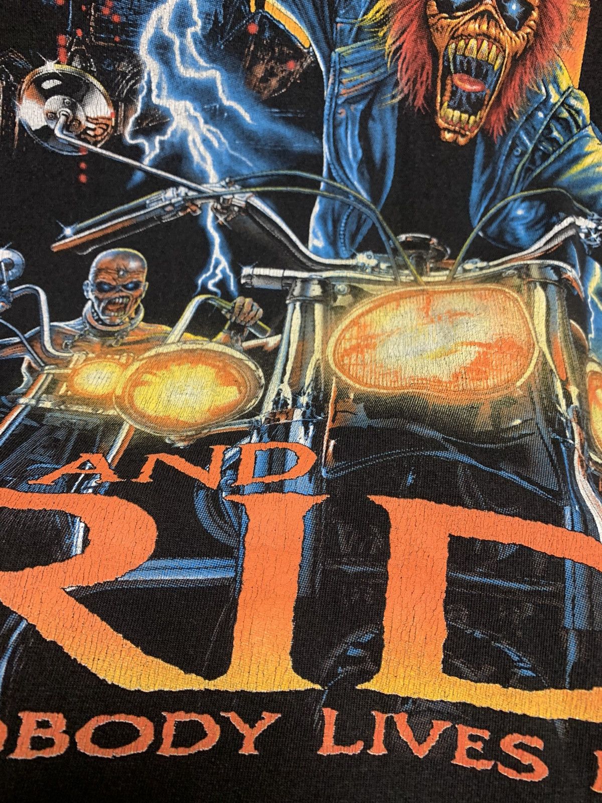 Vintage Iron Maiden Ride and nobody lives forever vintage t-shirt Xl Size US XL / EU 56 / 4 - 3 Thumbnail