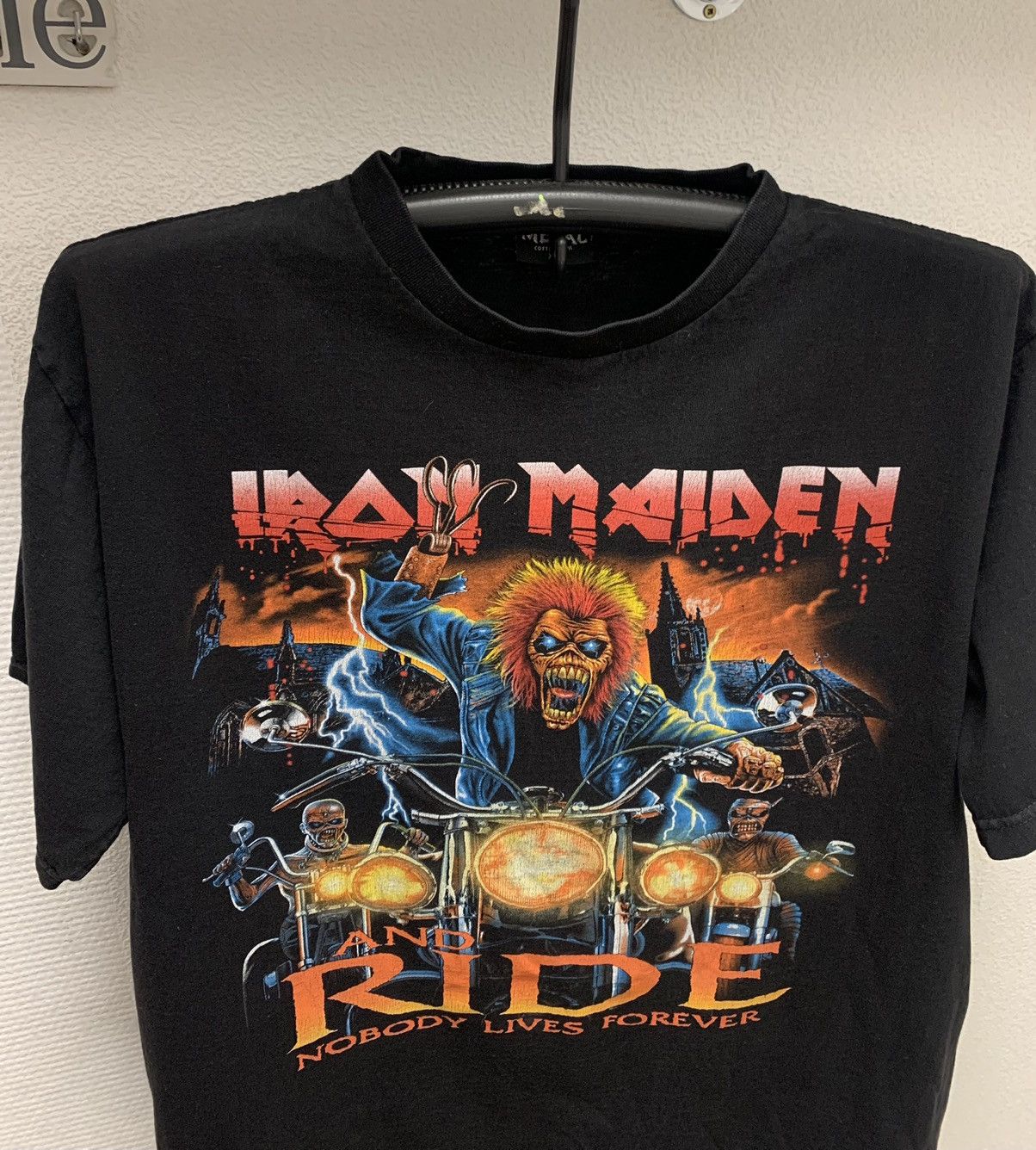 Vintage Iron Maiden Ride and nobody lives forever vintage t-shirt Xl Size US XL / EU 56 / 4 - 2 Thumbnail