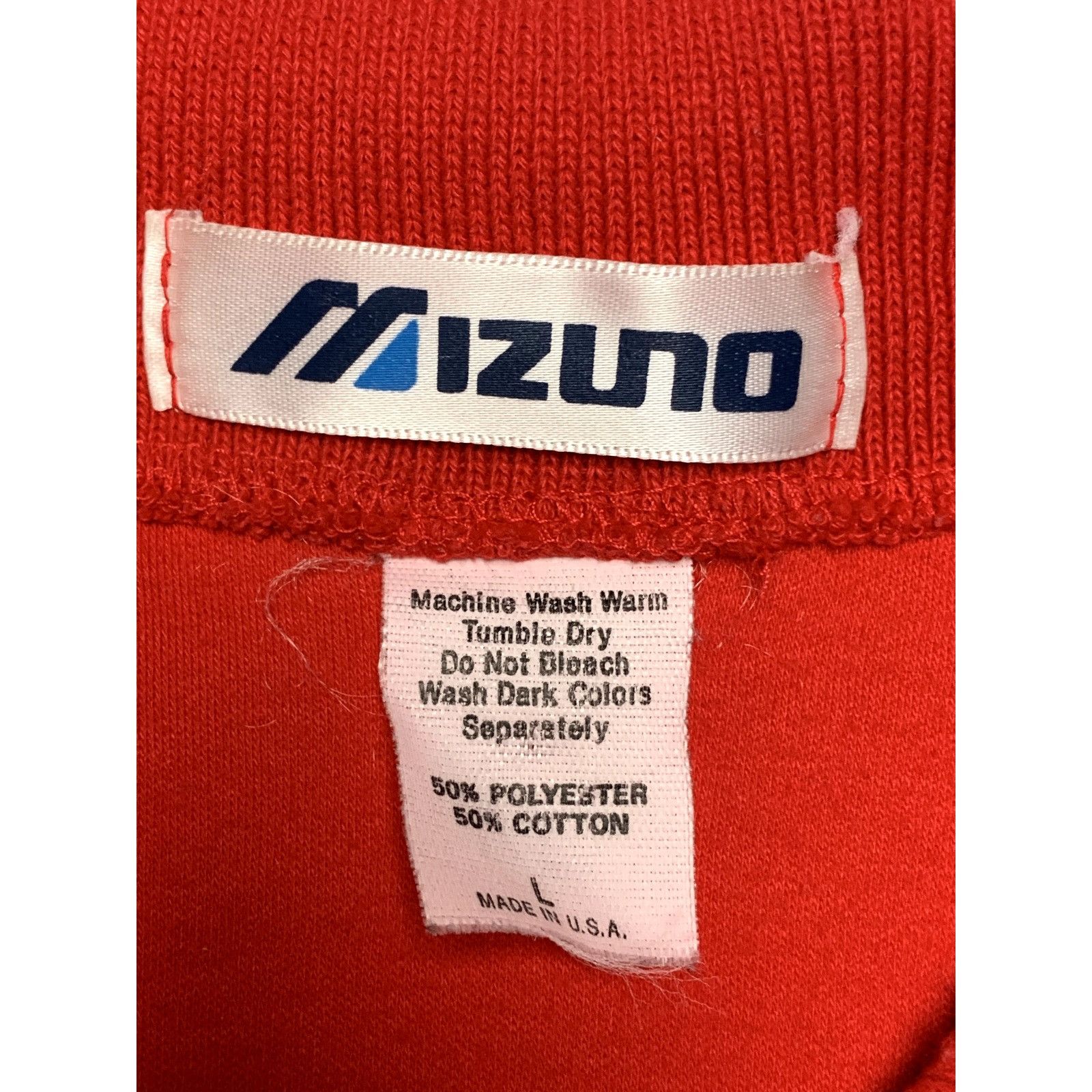 Mizuno Vintage Mizuno Volleyball #19 Red Shirt Made in USA Size Lar Size US L / EU 52-54 / 3 - 4 Thumbnail