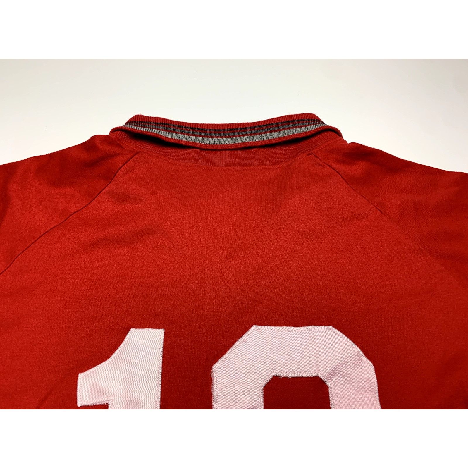 Mizuno Vintage Mizuno Volleyball #19 Red Shirt Made in USA Size Lar Size US L / EU 52-54 / 3 - 14 Thumbnail