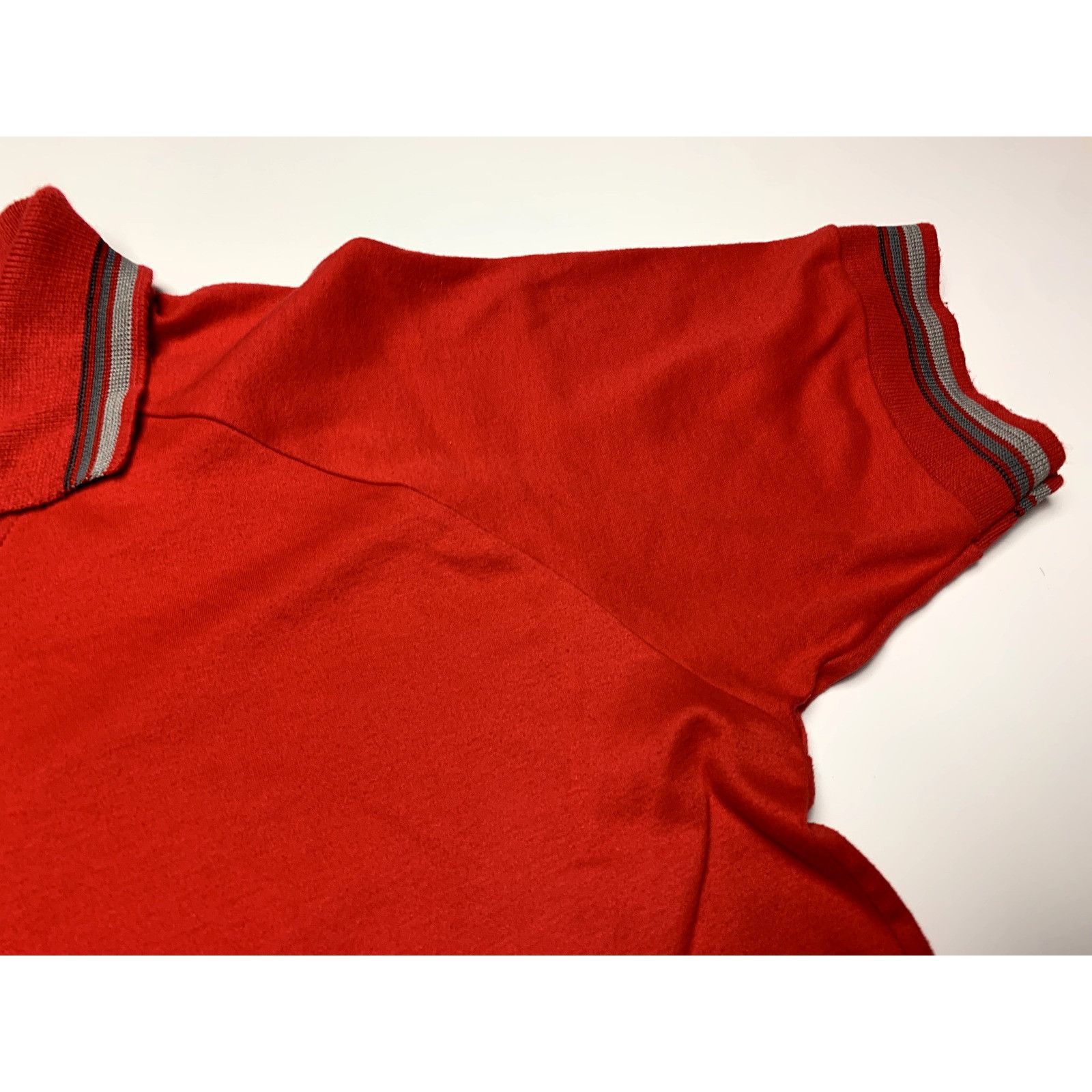 Mizuno Vintage Mizuno Volleyball #19 Red Shirt Made in USA Size Lar Size US L / EU 52-54 / 3 - 8 Thumbnail
