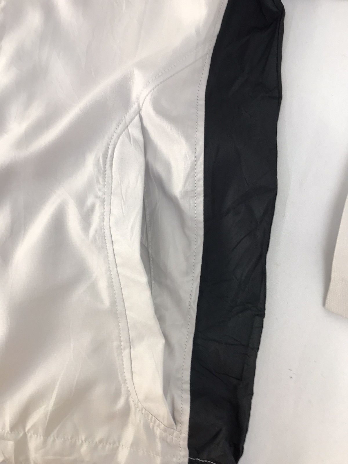 Descente Vtg Windbreaker Suntory Coffee X Descente Move Sport Style Size US L / EU 52-54 / 3 - 6 Thumbnail