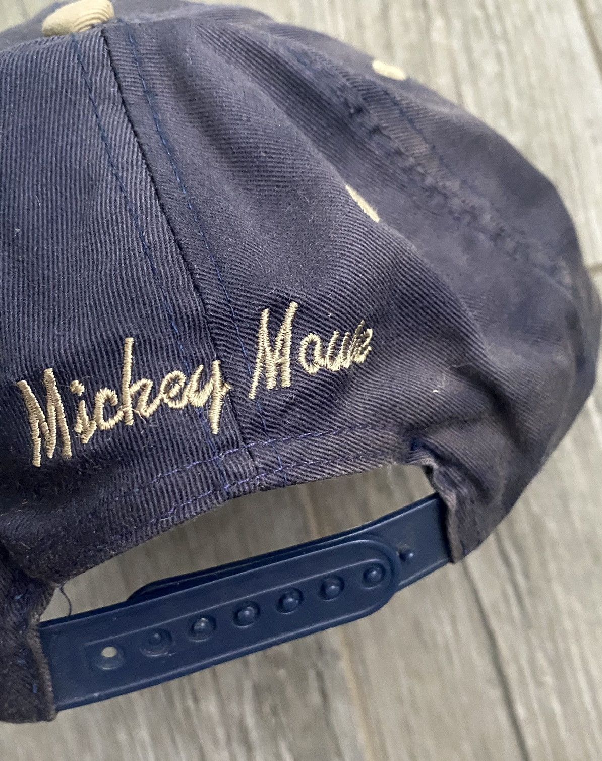 Disney × Mickey Mouse × Vintage 1990s Mickey Mouse Embroidered Disney Navy Blue Snapback Hat Size ONE SIZE - 4 Thumbnail