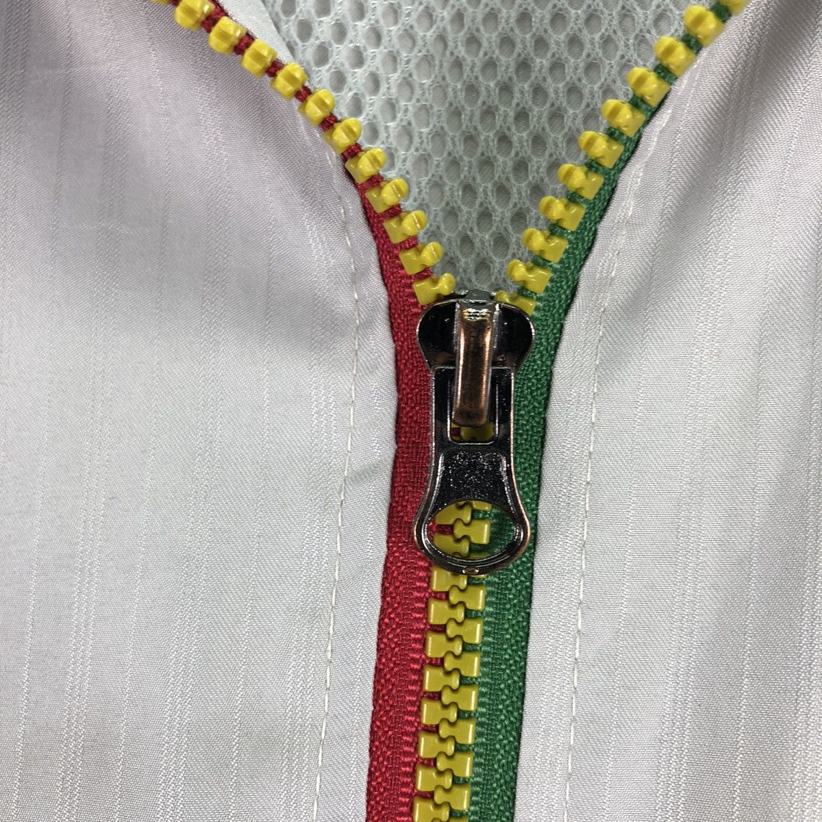 Vintage Vintage Jamaica Weed Side Tape Nylon Zipper Sweater Size US L / EU 52-54 / 3 - 9 Thumbnail