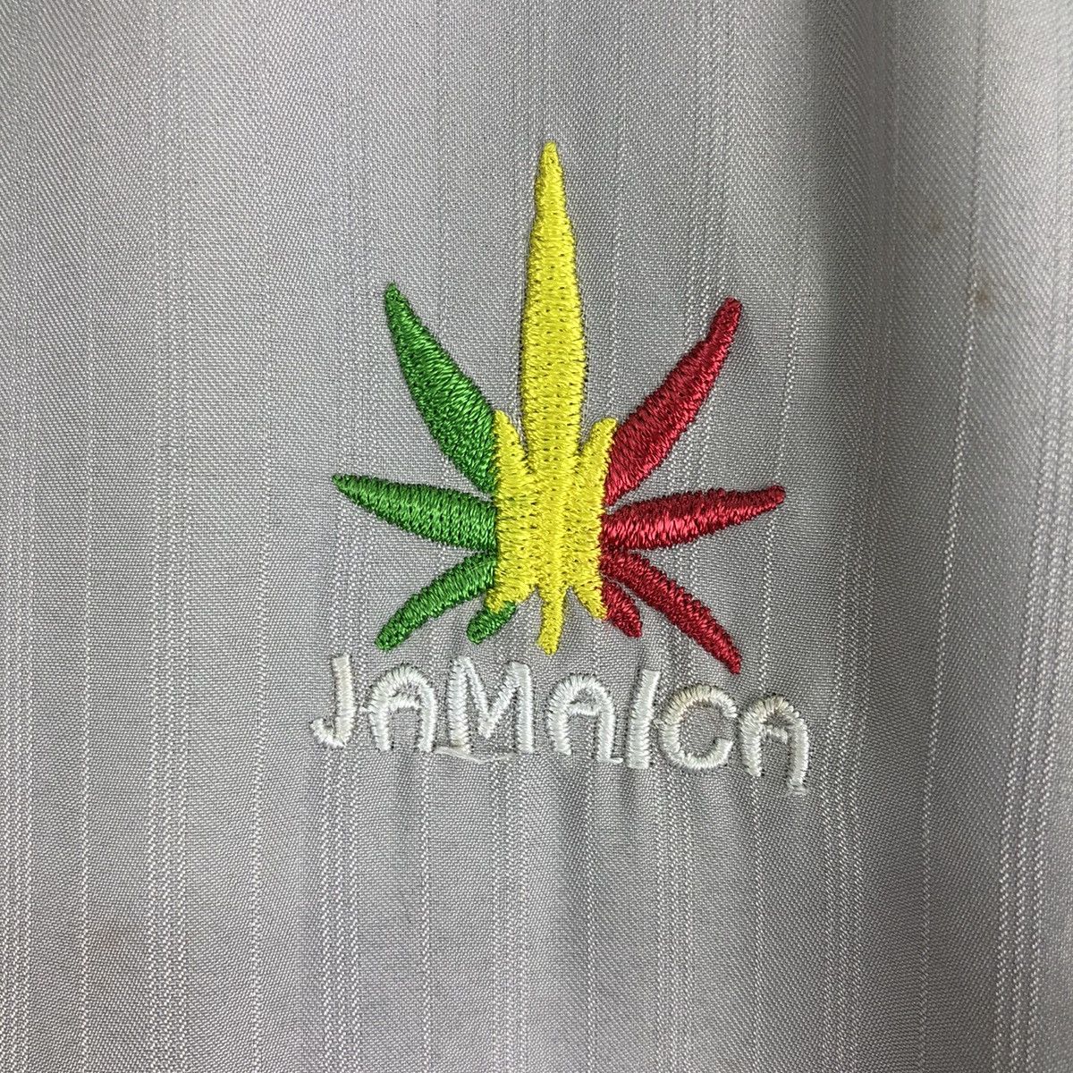 Vintage Vintage Jamaica Weed Side Tape Nylon Zipper Sweater Size US L / EU 52-54 / 3 - 7 Thumbnail