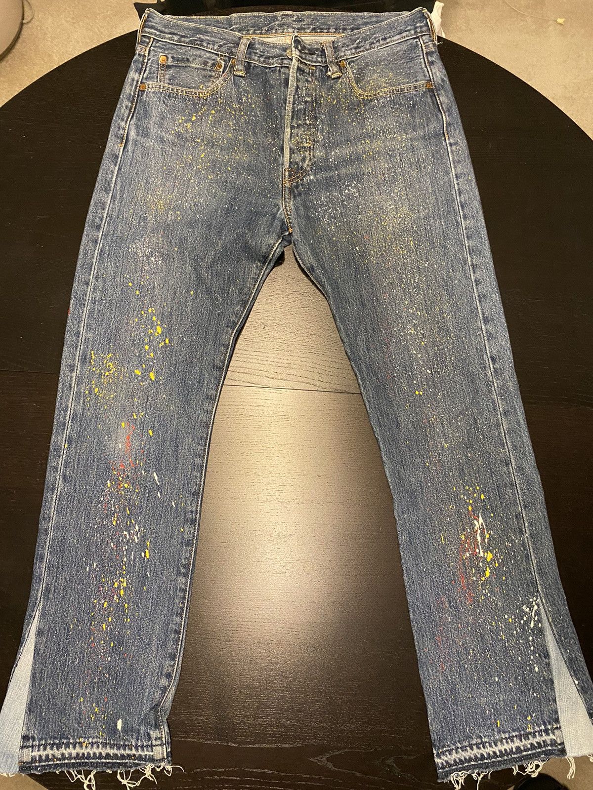 Bigger Swoosh/Bleu Désir Flared Splattered Jeans