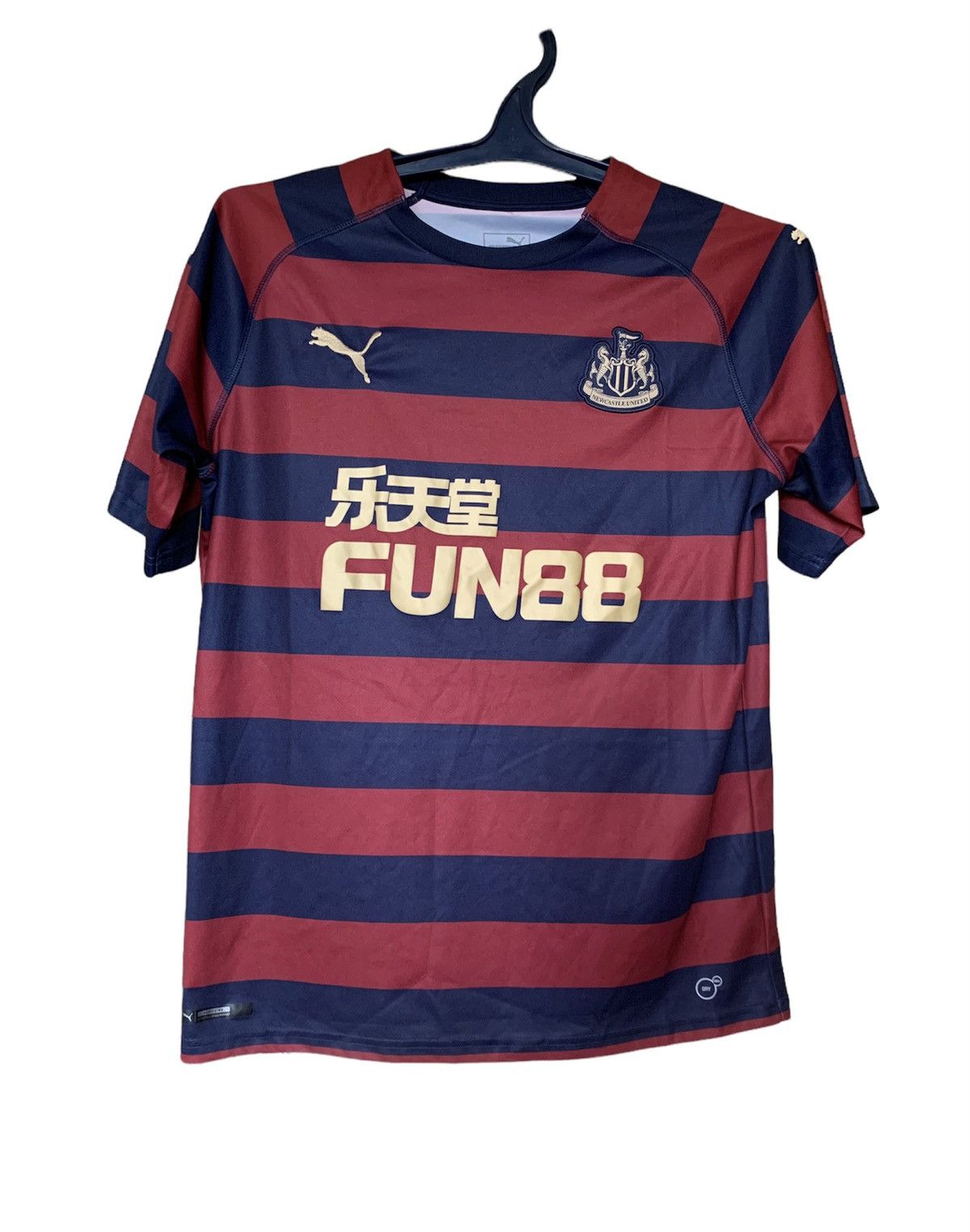 Other 2018 Puma Newcastle United navy/burgundy departure jersey Size US L / EU 52-54 / 3 - 1 Thumbnail