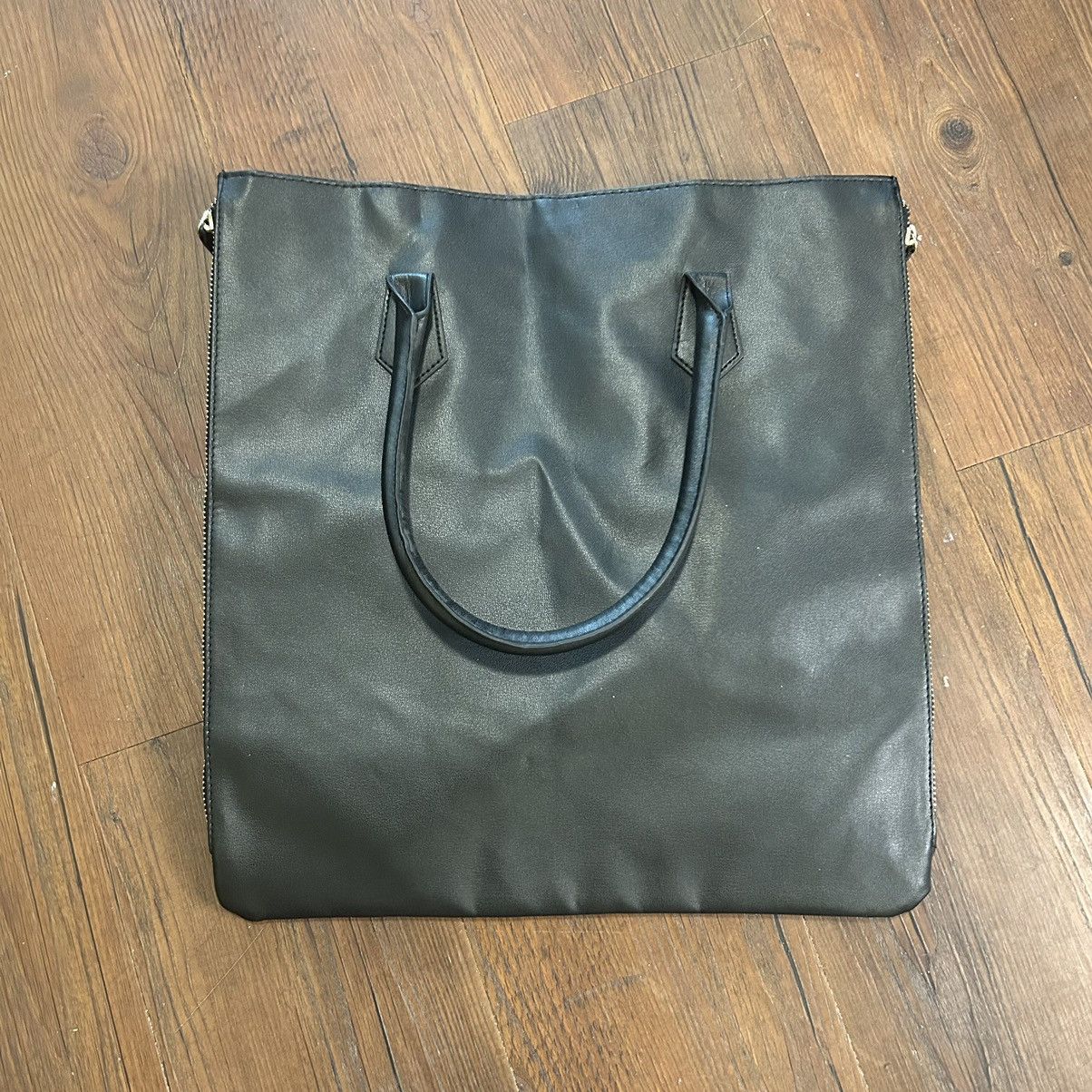 Givenchy Givenchy Parfums Leather Tote Bag Size ONE SIZE - 5 Thumbnail