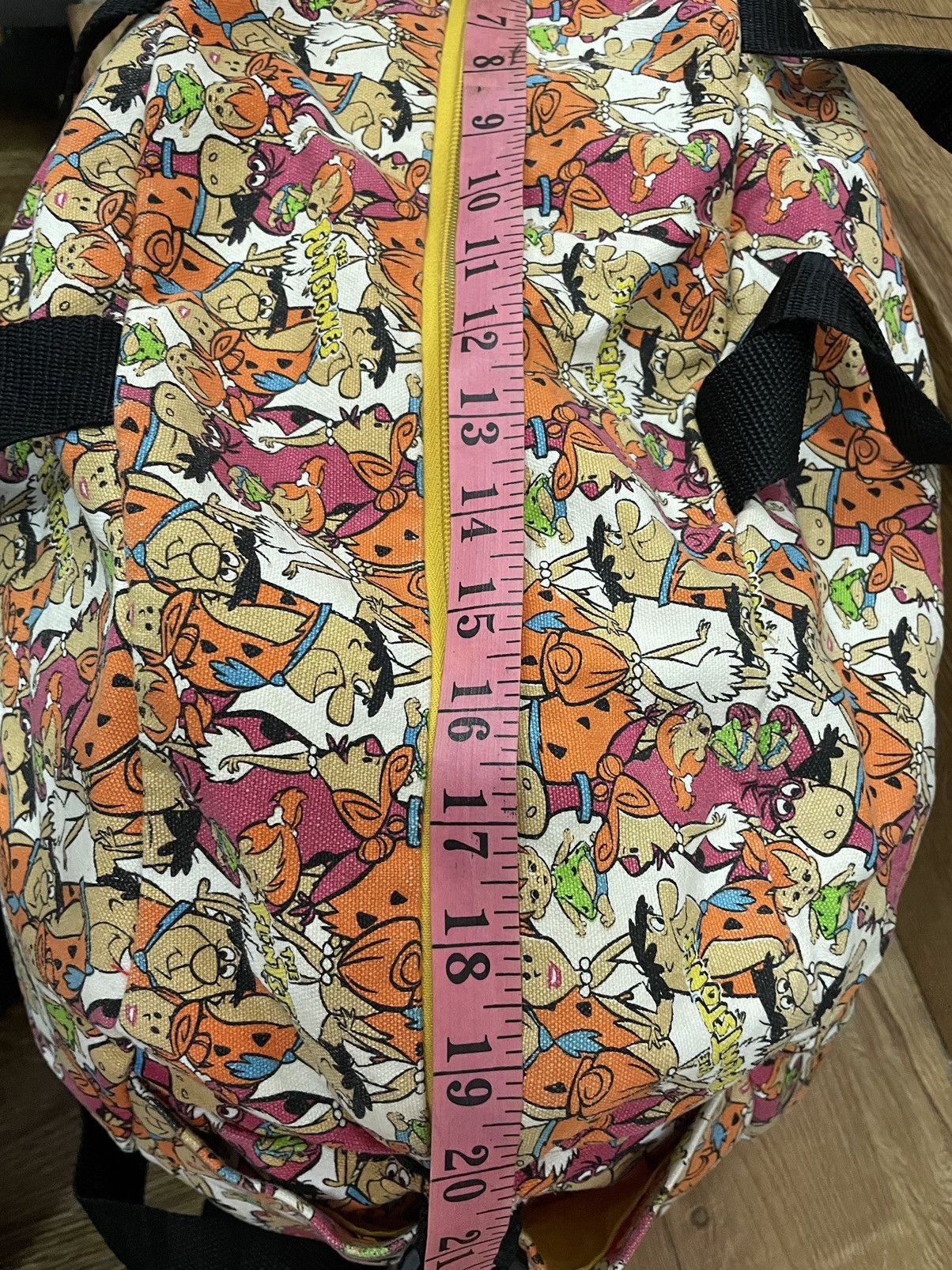 Cartoon Network × Vintage Authentic Vintage THE FLINTSTONES Full Print Duffle Bag Size ONE SIZE - 6 Thumbnail