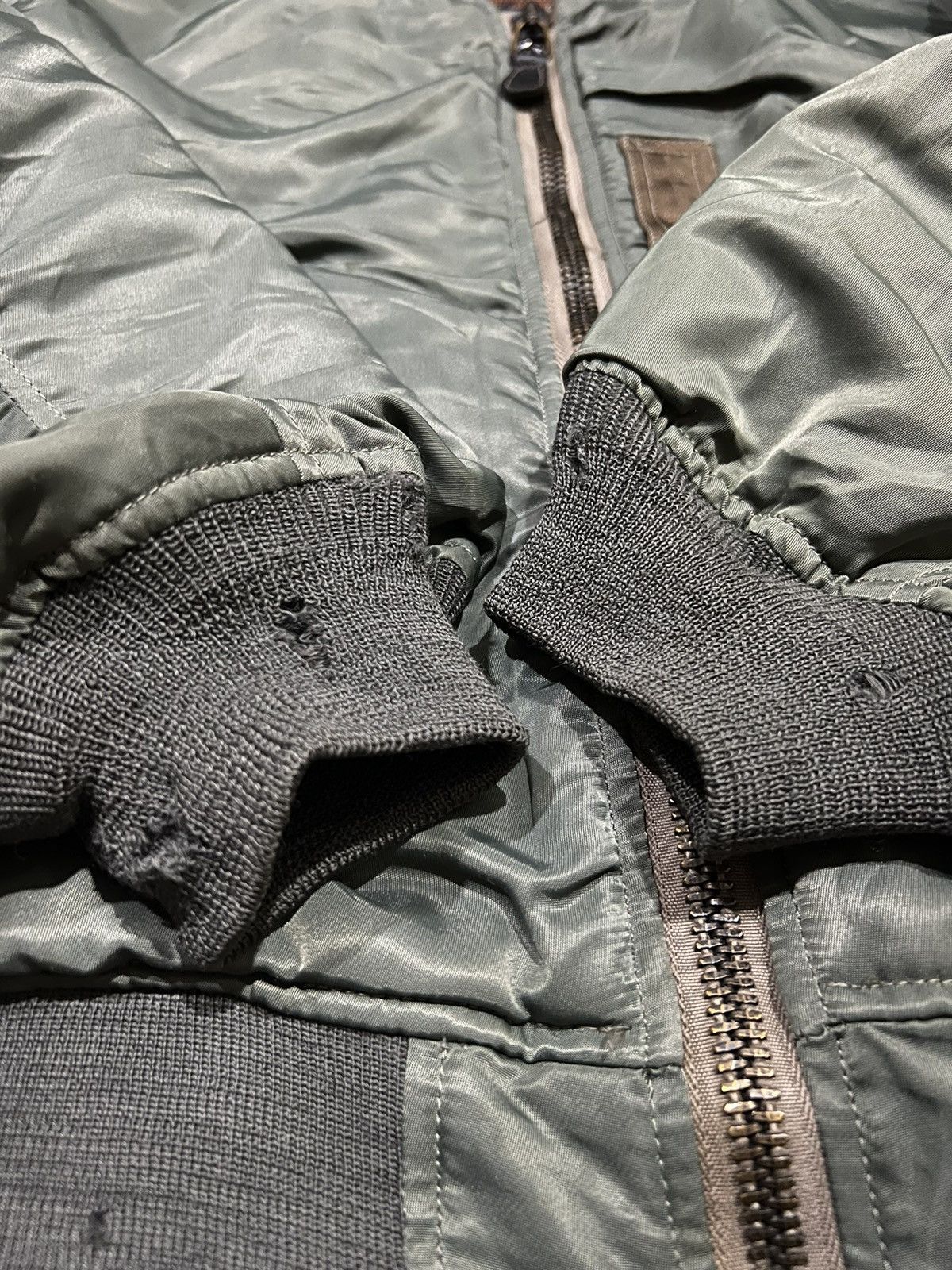 Alpha Industries VERY RARE VINTAGE JACKET FLIGHT BOMBER MA 1 HEAVY WEIGHT Size US S / EU 44-46 / 1 - 11 Thumbnail