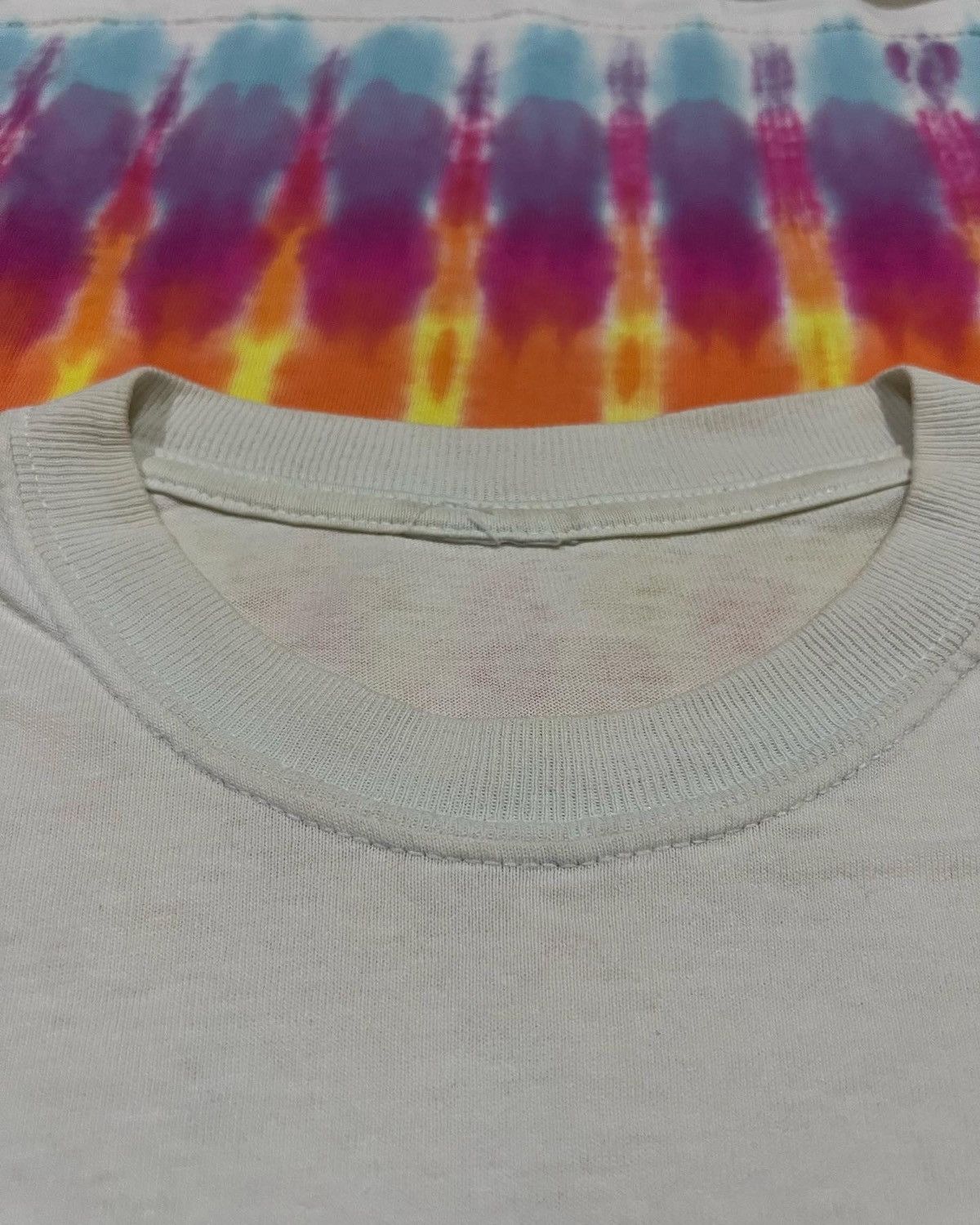 Band Tees VERY RARE VINTAGE T SHIRTS BAND ROCK GRATEFUL DEAD RAINBOW Size US S / EU 44-46 / 1 - 4 Thumbnail