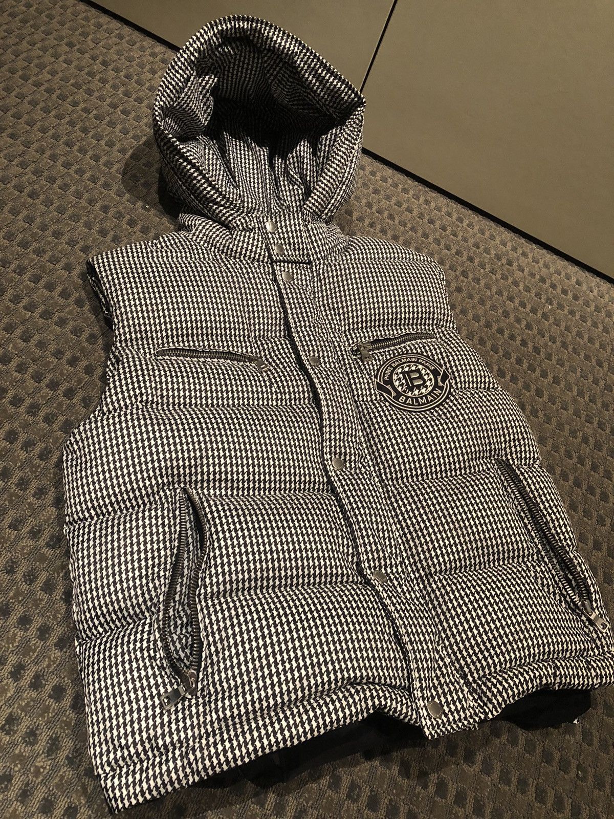 Balmain *BALMAIN VEST* BRAND NEW! Size US L / EU 52-54 / 3 - 3 Thumbnail