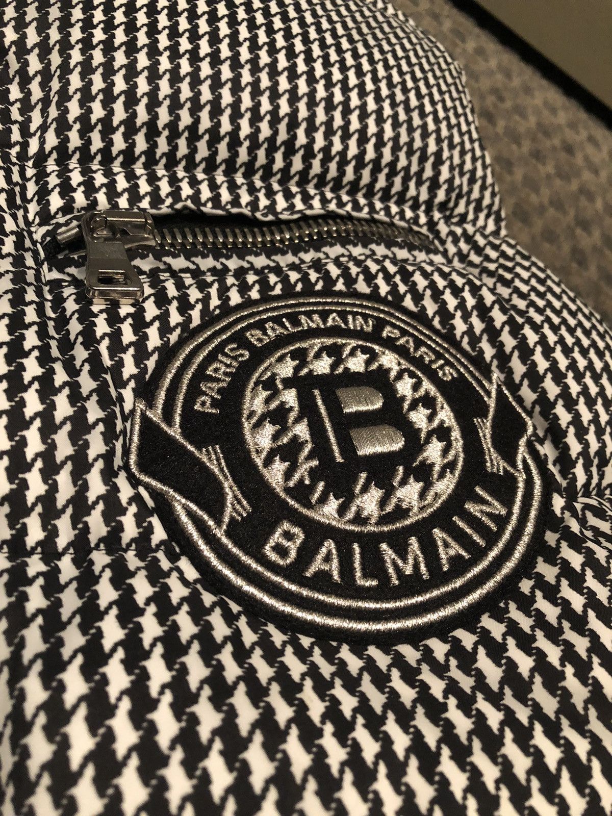 Balmain *BALMAIN VEST* BRAND NEW! Size US L / EU 52-54 / 3 - 5 Thumbnail