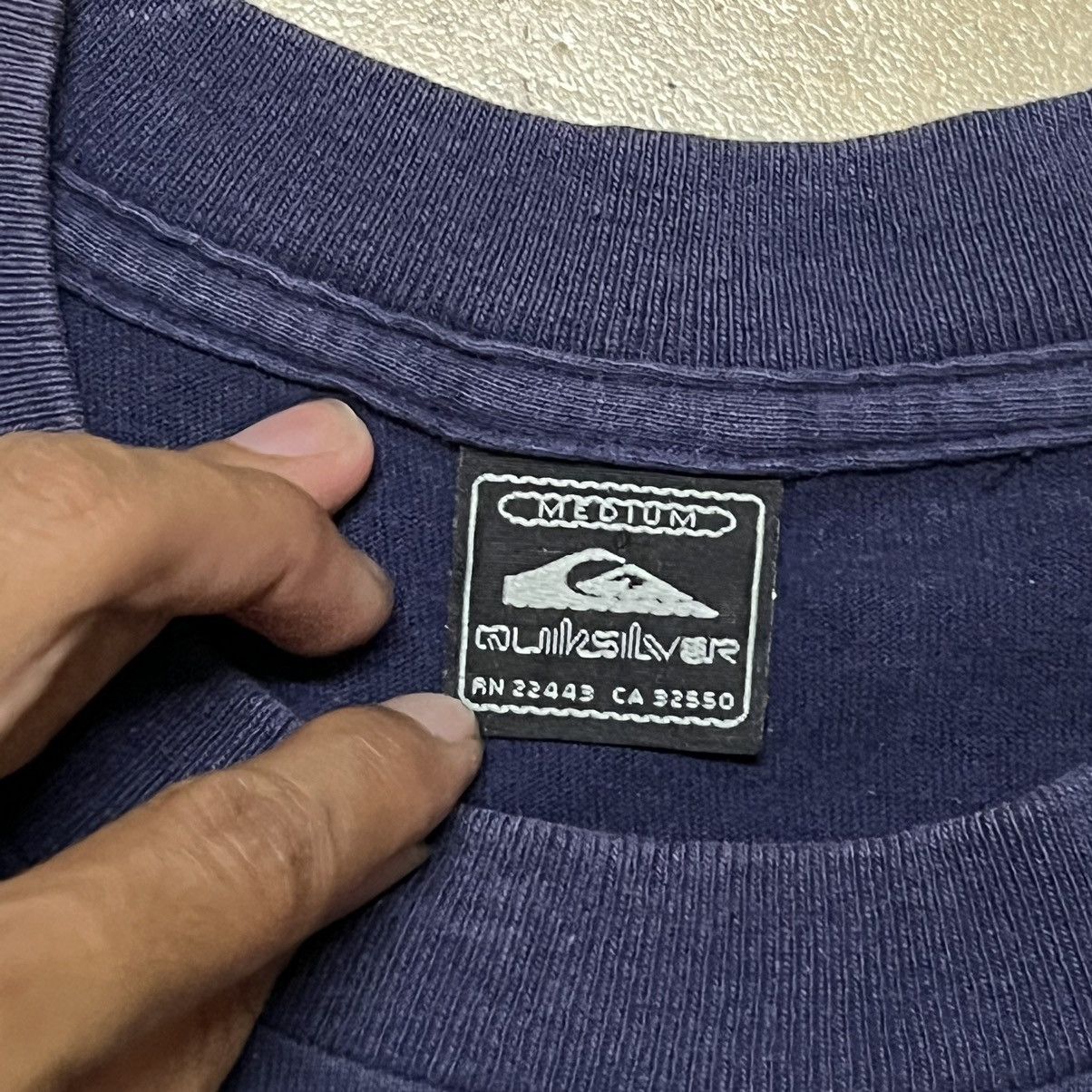 Quiksilver Vintage Quiksilver Surfing Short Sleeve T Shirt Big Logo Size US M / EU 48-50 / 2 - 9 Thumbnail