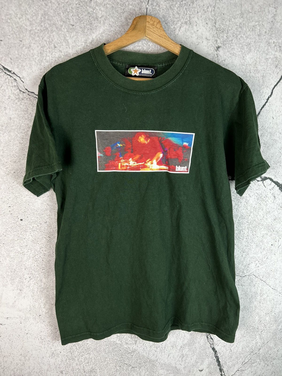 Vintage Vintage USA Blunt skateboard tshirt Size US S / EU 44-46 / 1 - 1 Thumbnail