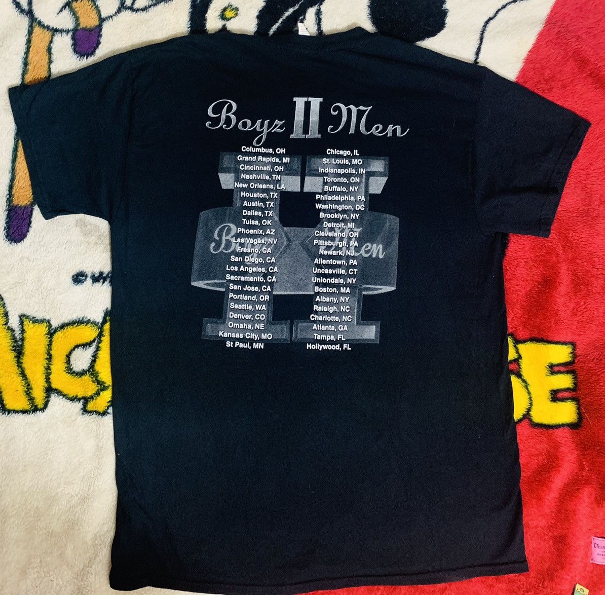 Band Tees × Rap Tees VINTAGE Y2K BOYZ 2 MEN TOUR TSHIRT RARE Size US L / EU 52-54 / 3 - 3 Thumbnail