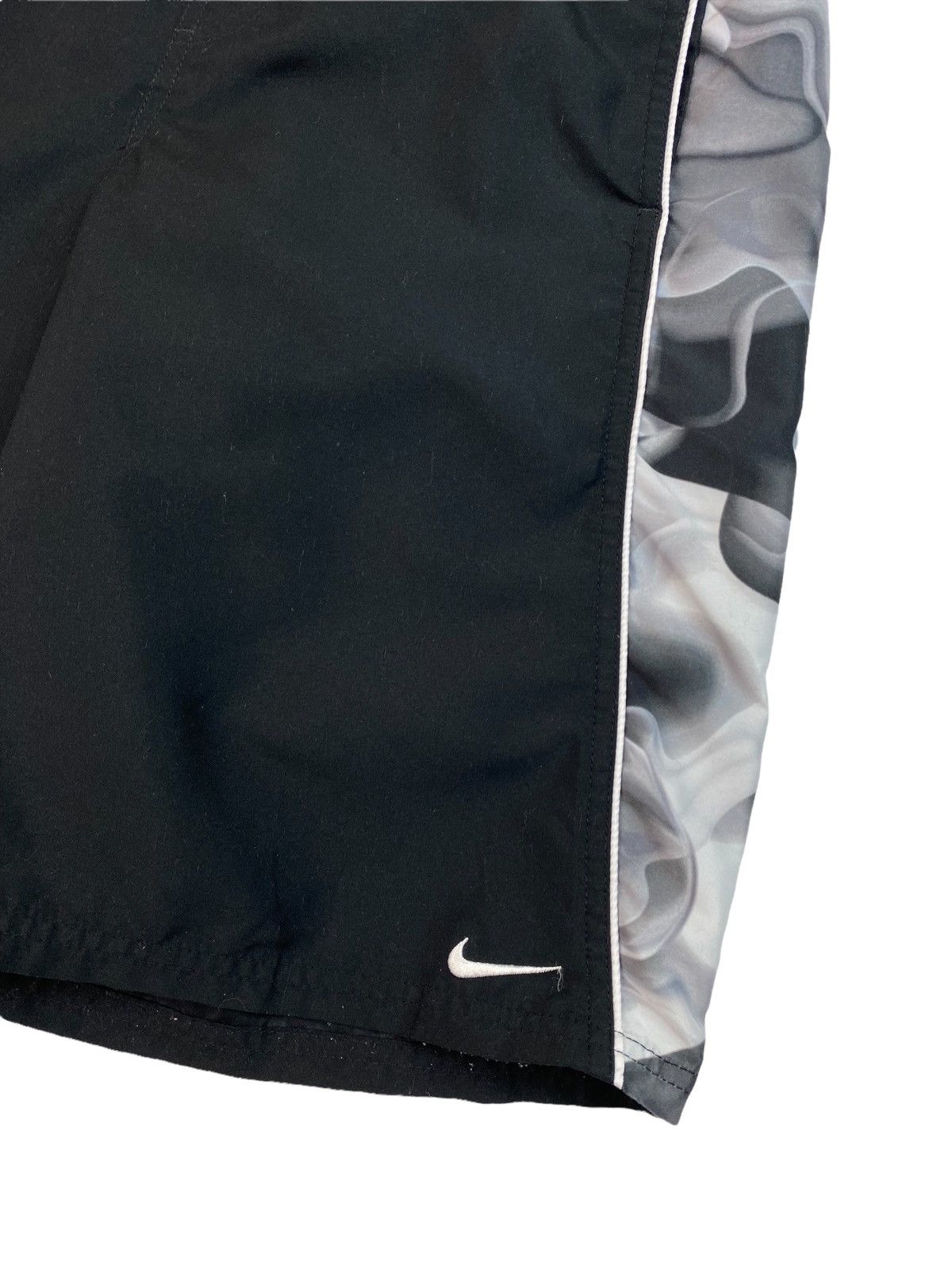 Nike × Vintage Mens Vintage Nike Shorts Size S Size US 32 / EU 48 - 3 Thumbnail