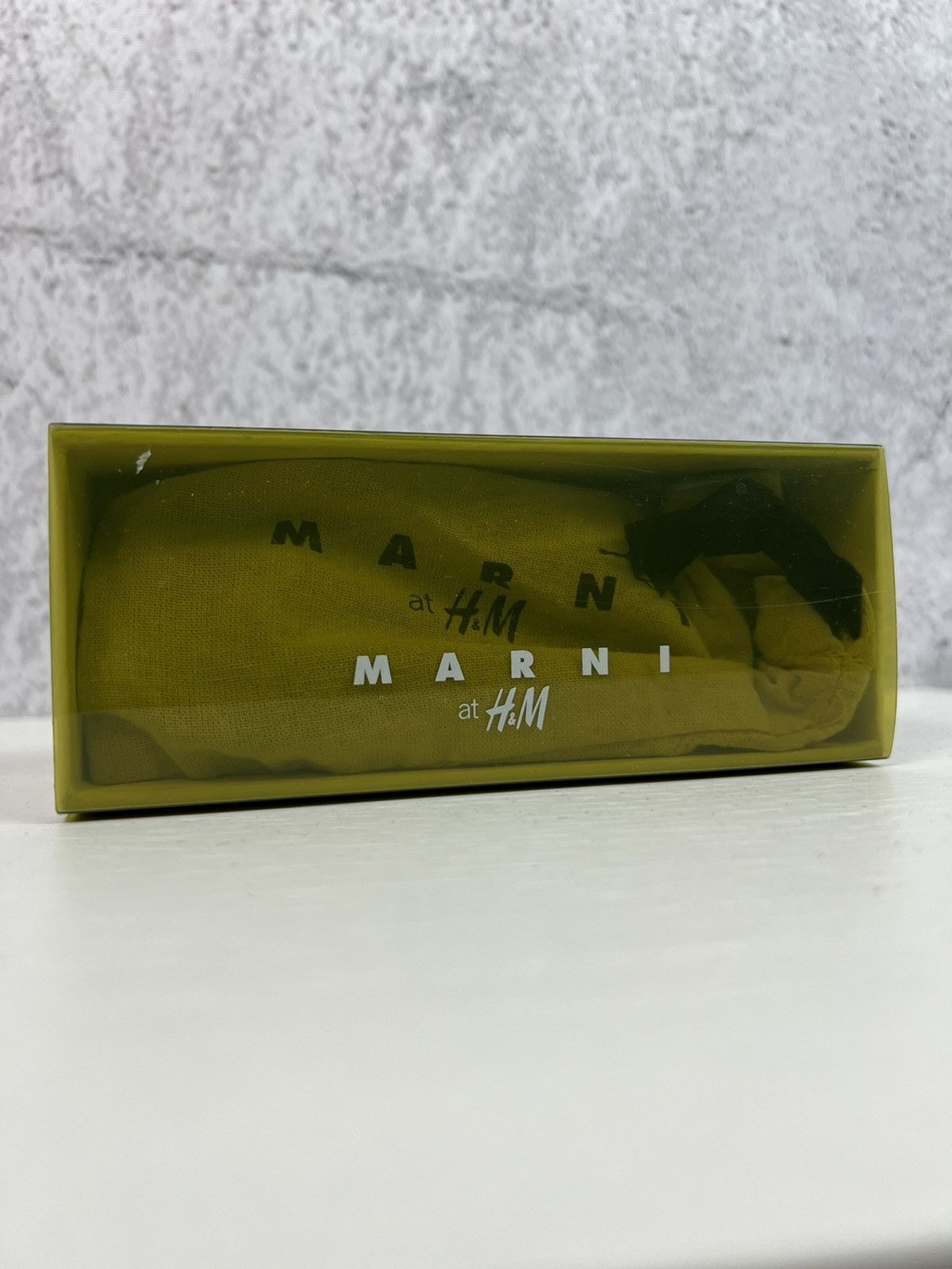 Marni Marni x H&M collaboration sunglasses + case Size ONE SIZE - 9 Thumbnail