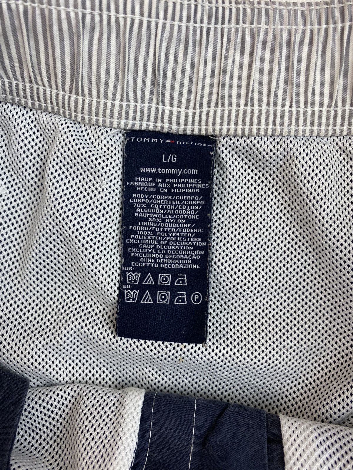 Tommy Hilfiger × Vintage Vintage Tommy Hilfiger Hawaii Shorts Size US 33 - 8 Thumbnail