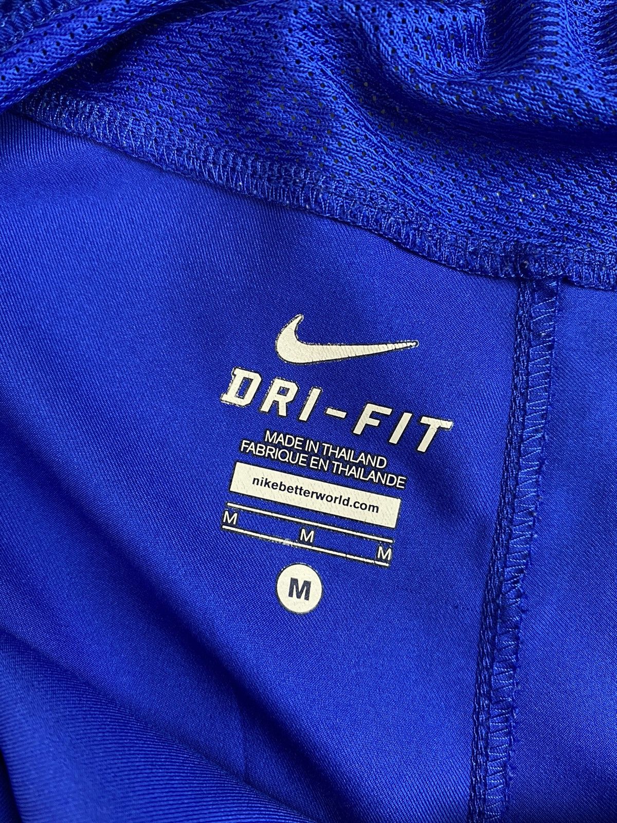 Nike × Vintage Vintage Nike FC Barcelona Soccer Jersey Shorts Size US 32 / EU 48 - 9 Thumbnail
