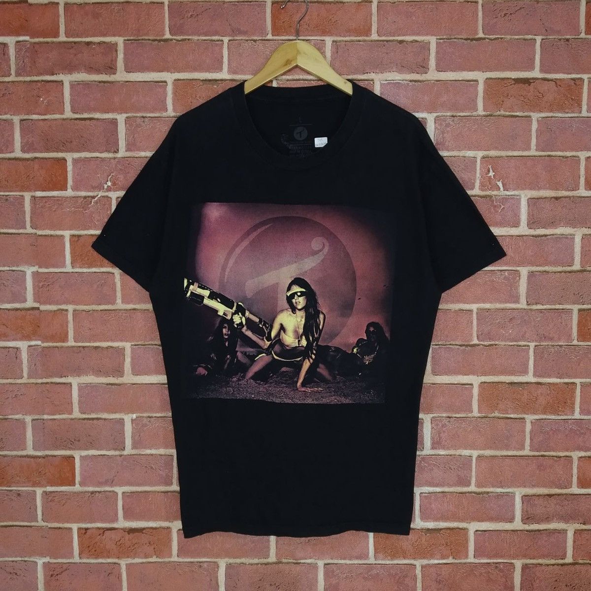Two In The Shirt × Vintage Two In The Shirt Hentai Sexiest Warrior T-shirt Size US L / EU 52-54 / 3 - 1 Thumbnail