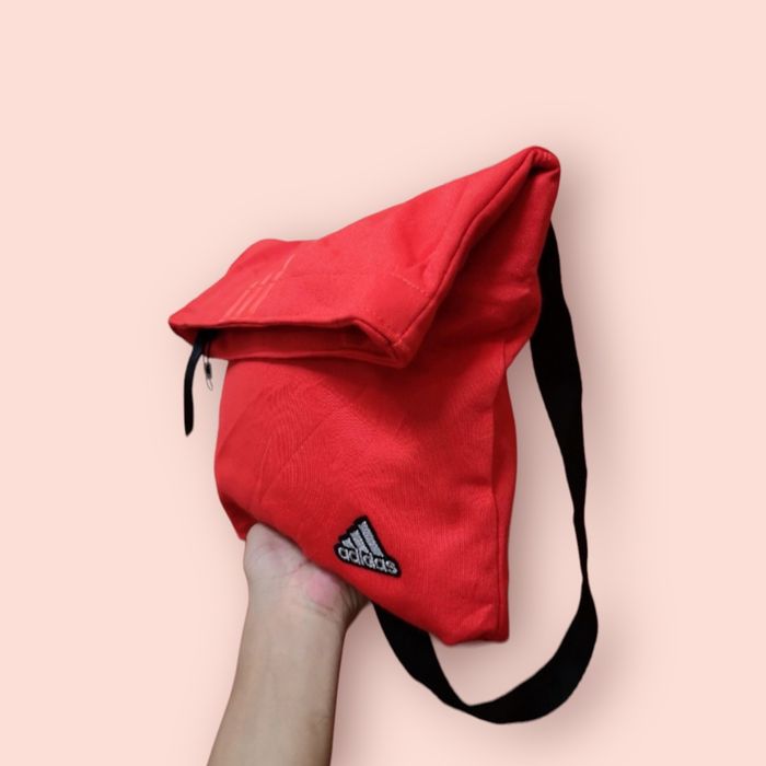 Adidas 🔥LAST DROP🔥 ADIDAS X MOUSSY FOLDABLE CROSSBODY SLING BAG