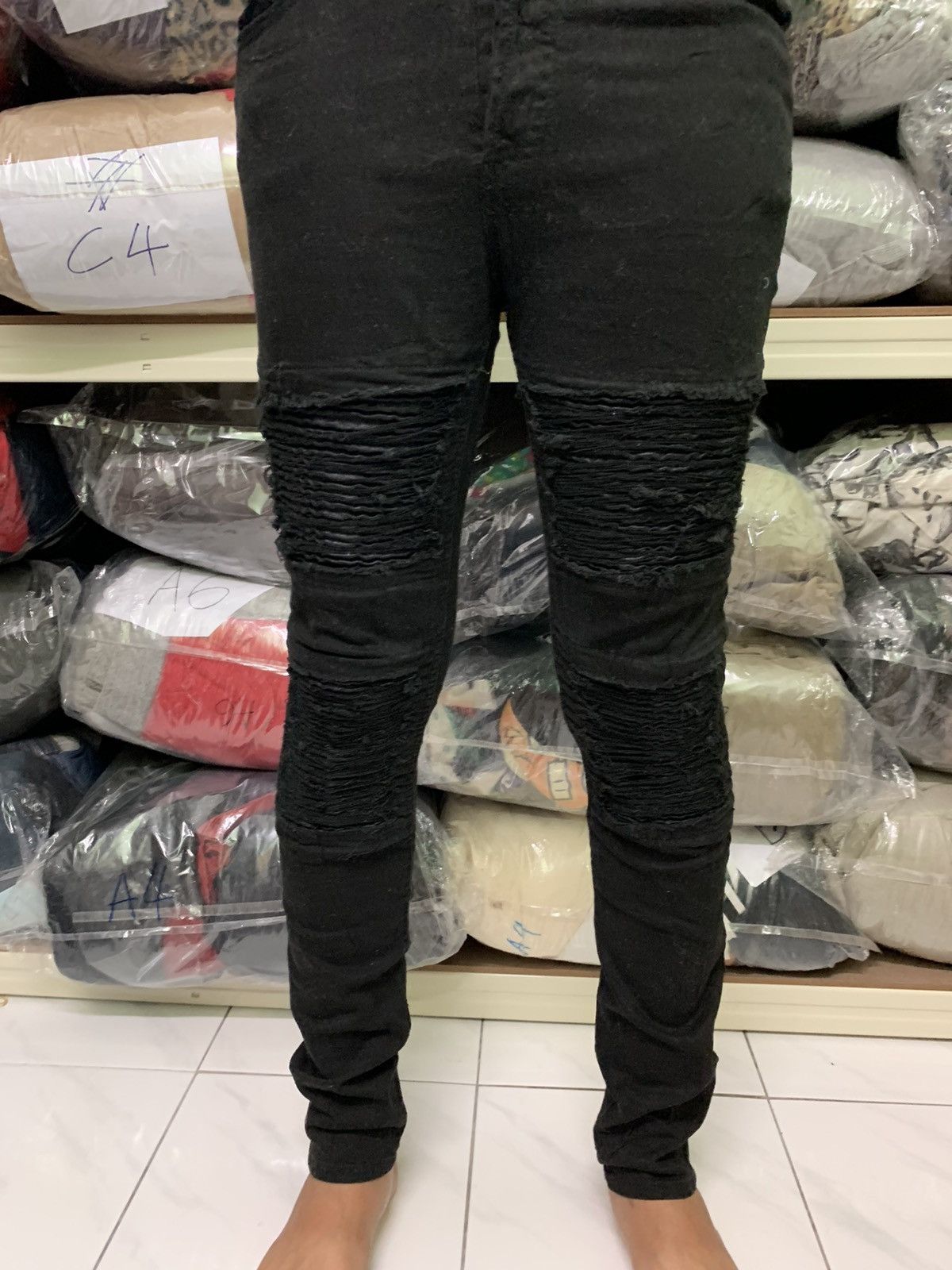 H&M Divided H&M Distress Super Skinny Denim Pant Size US 30 / EU 46 - 6 Thumbnail