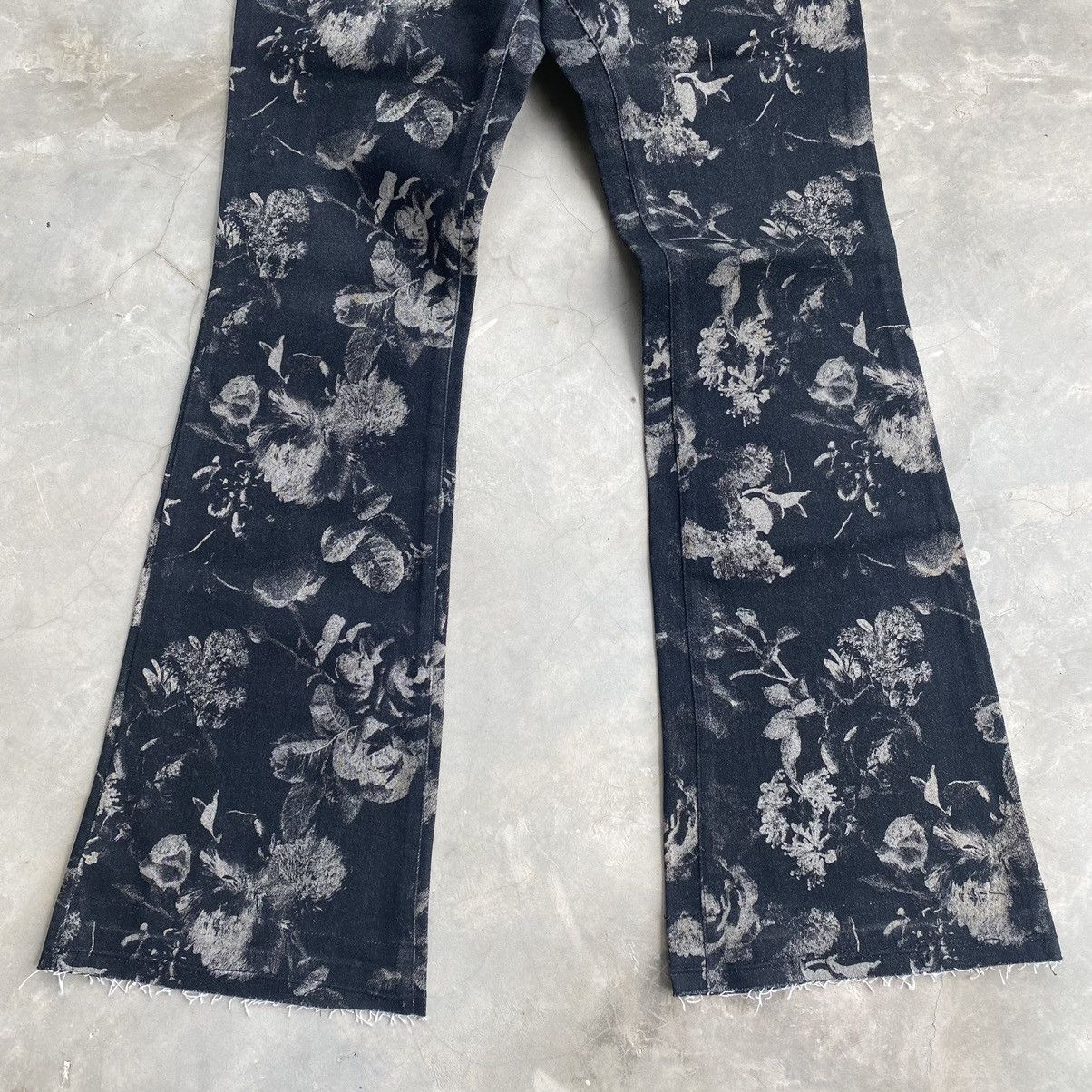 Japanese Brand × Tornado Mart Tornado mart flare jeans flower psychedelic bootcut Size US 27 - 2 Thumbnail